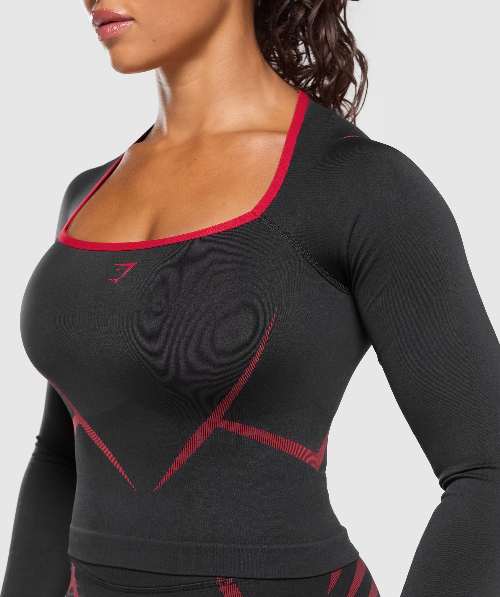 Gymshark Apex Lift Seamless Long Sleeve Crop Top - Black/Carmine Red