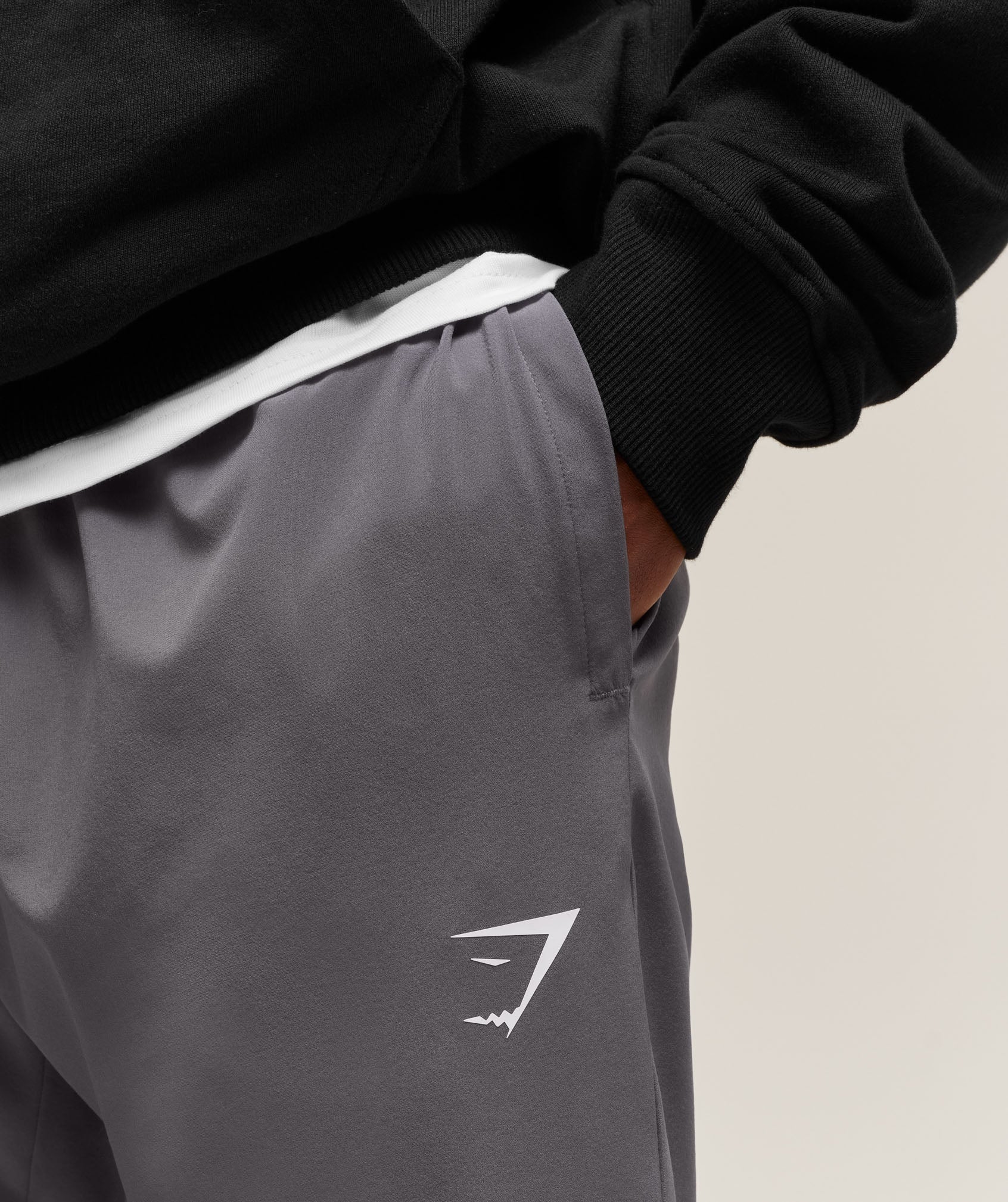 Gymshark Arrival Woven Joggers - Silhouette Grey