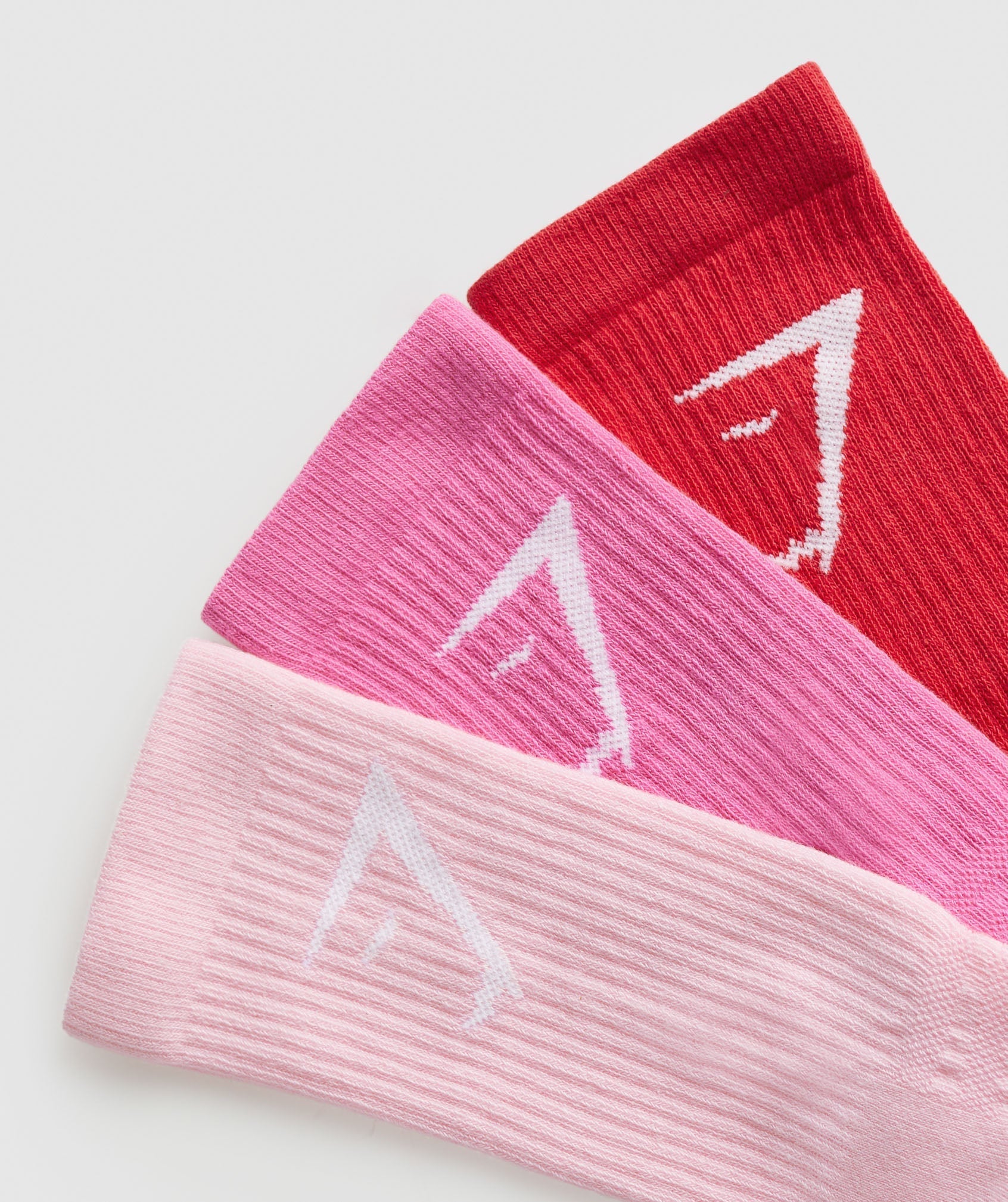 Gymshark Crew Socks 3pk - Dolly Pink/Fetch Pink/Jamz Red