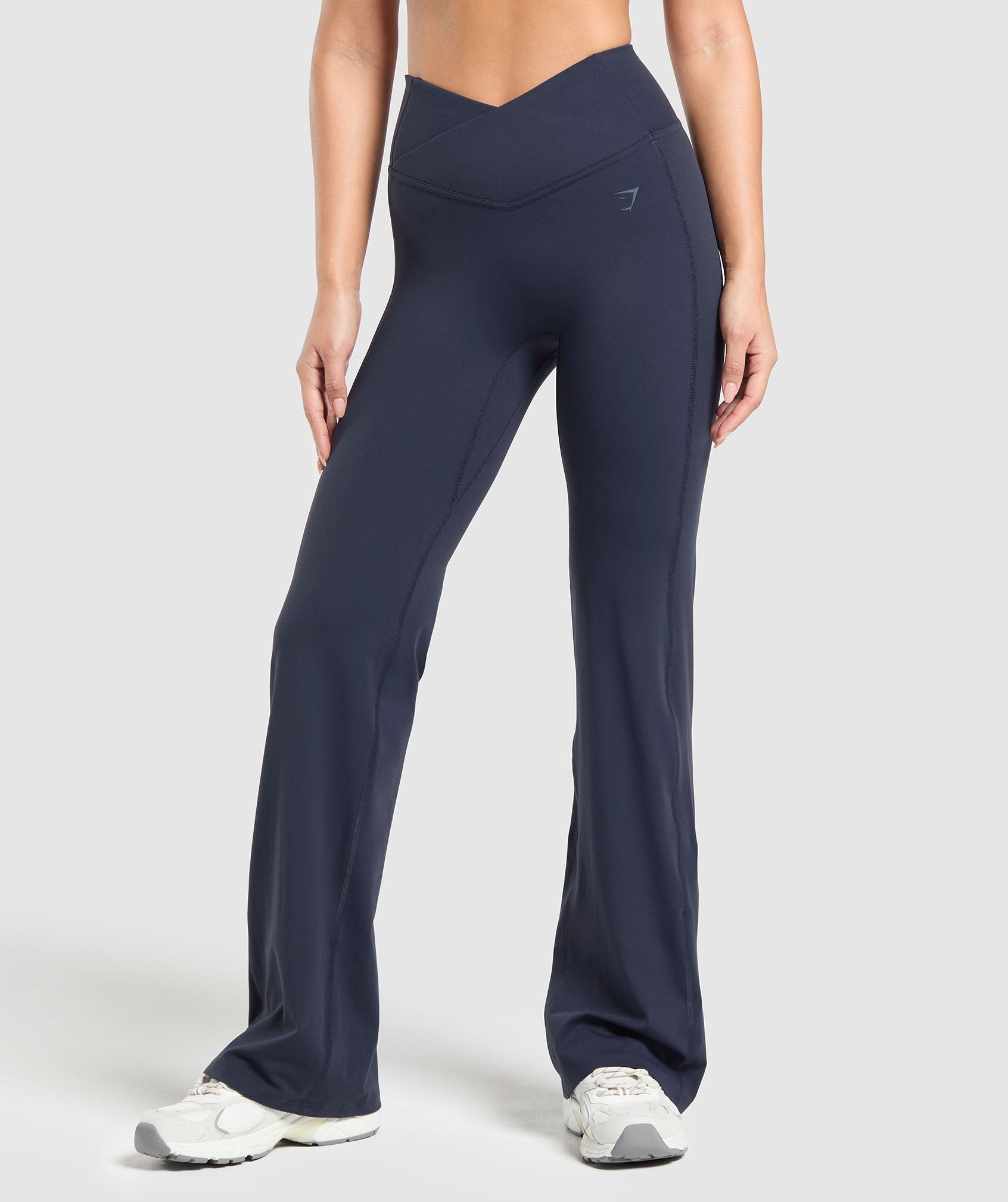 Gymshark Crossover Flared Leggings - Heavy Blue