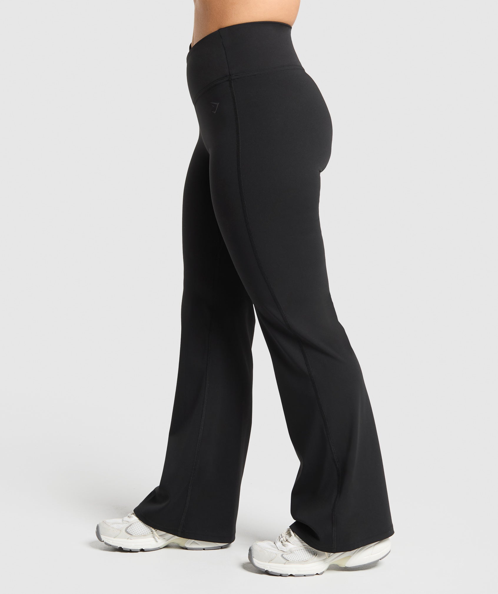 Gymshark Crossover Flared Leggings - Black