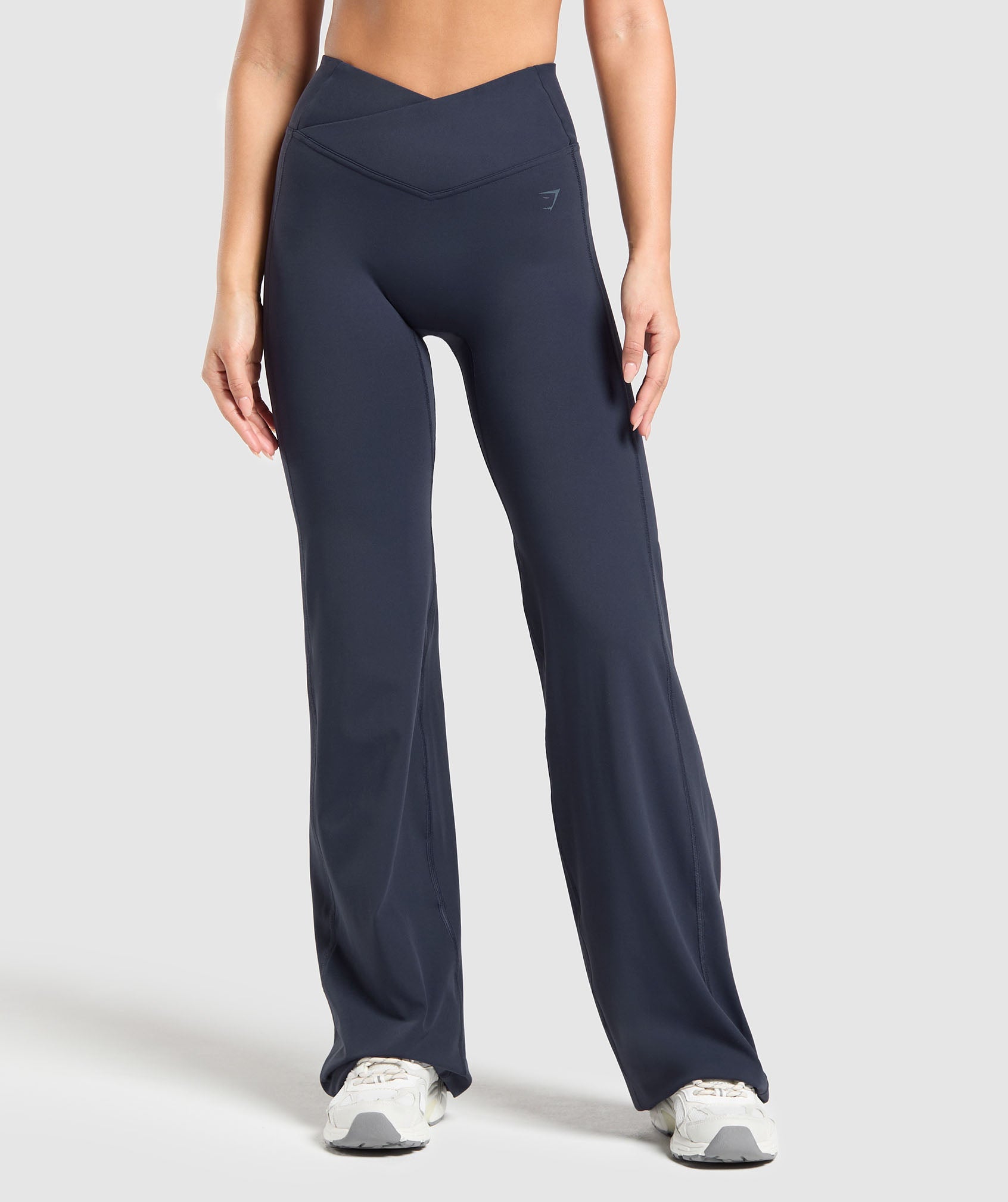 Gymshark Crossover Flared Leggings - Heavy Blue