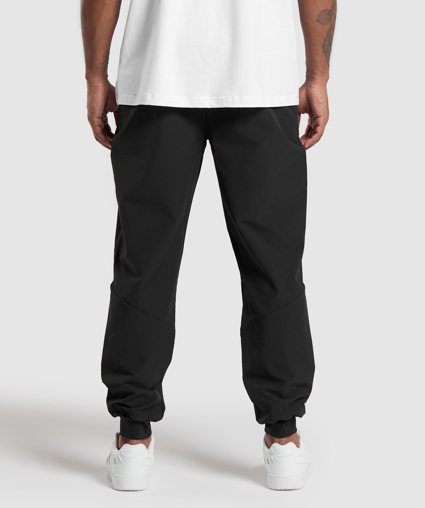 Ease Woven Joggers - Black