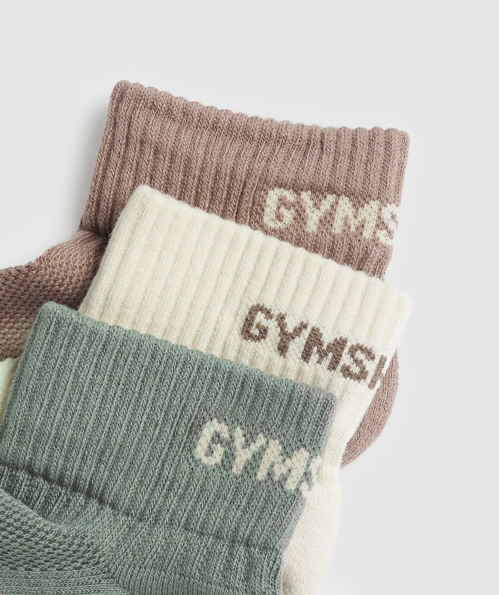 Gymshark GS Jacquard Quarter Socks 3pk - Unit Green/Ecru White/Mocha Mauve
