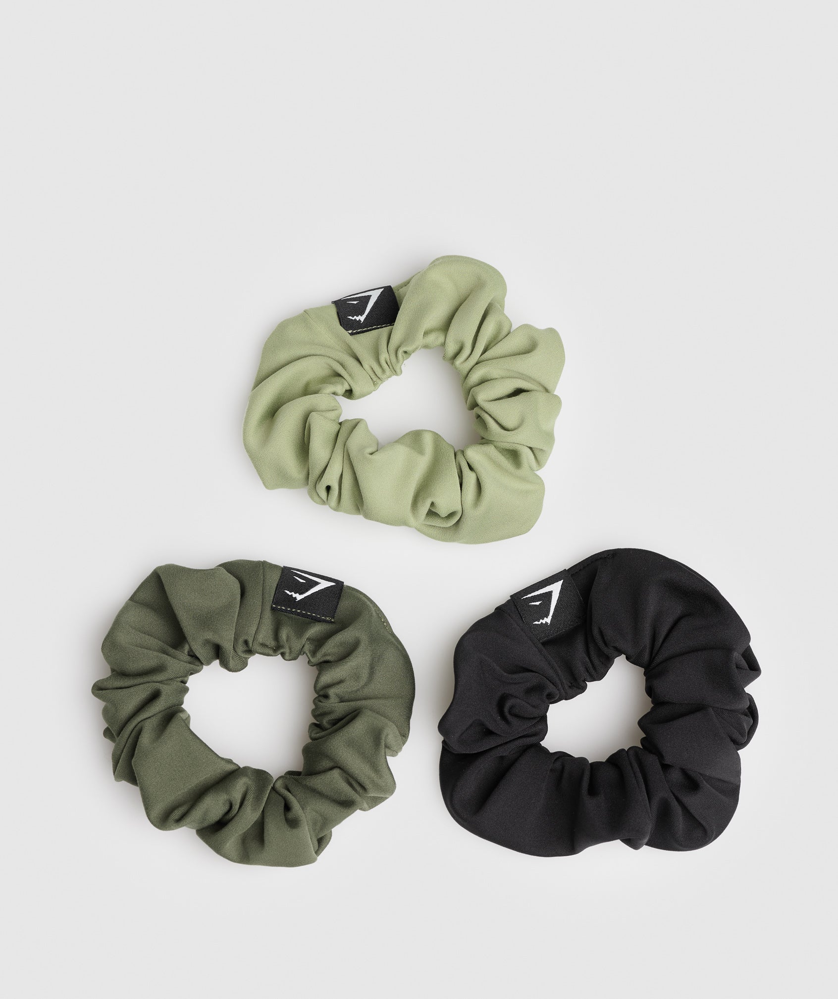 Gymshark Scrunchies 3pk - Light Sage Green/Core Olive/Black