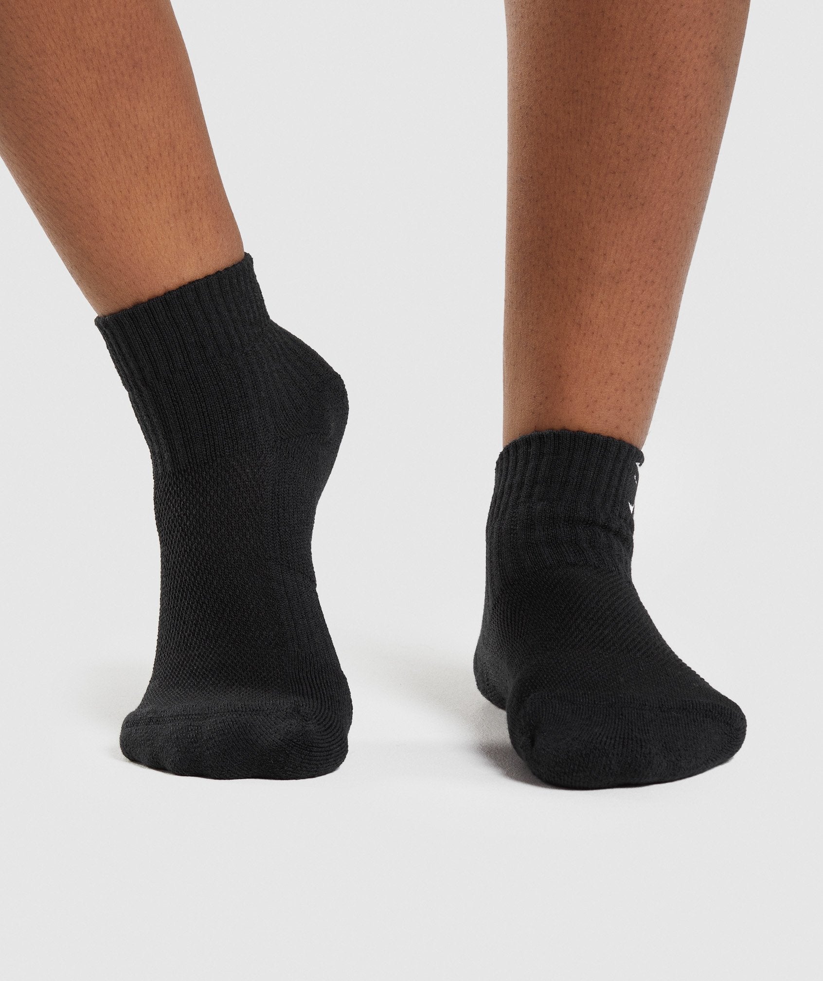 Gymshark Sharkhead Embroidered Quarter Socks 2pk - Black