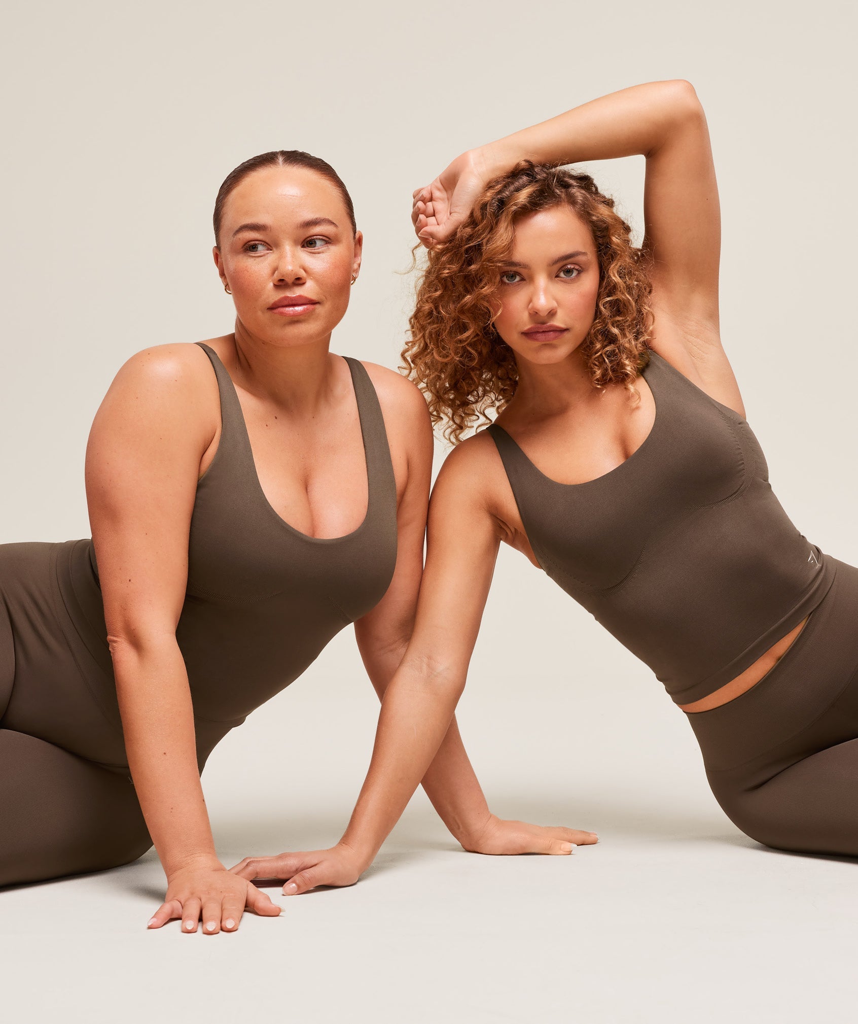 Gymshark Soft Sculpt Tank With Shelf - Walnut Brown