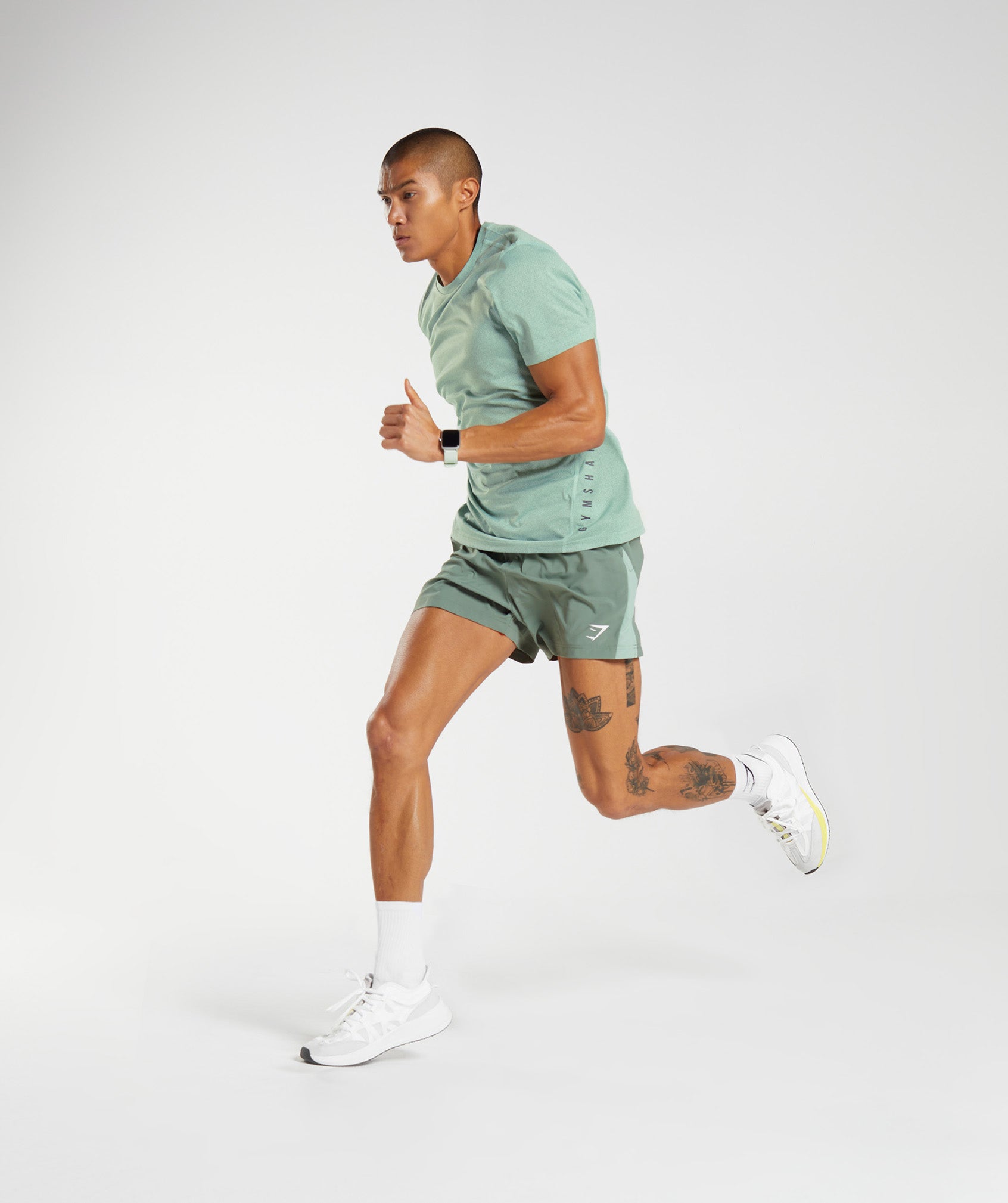 Gymshark Sport 5" Shorts - Willow Green/Desert Sage Green