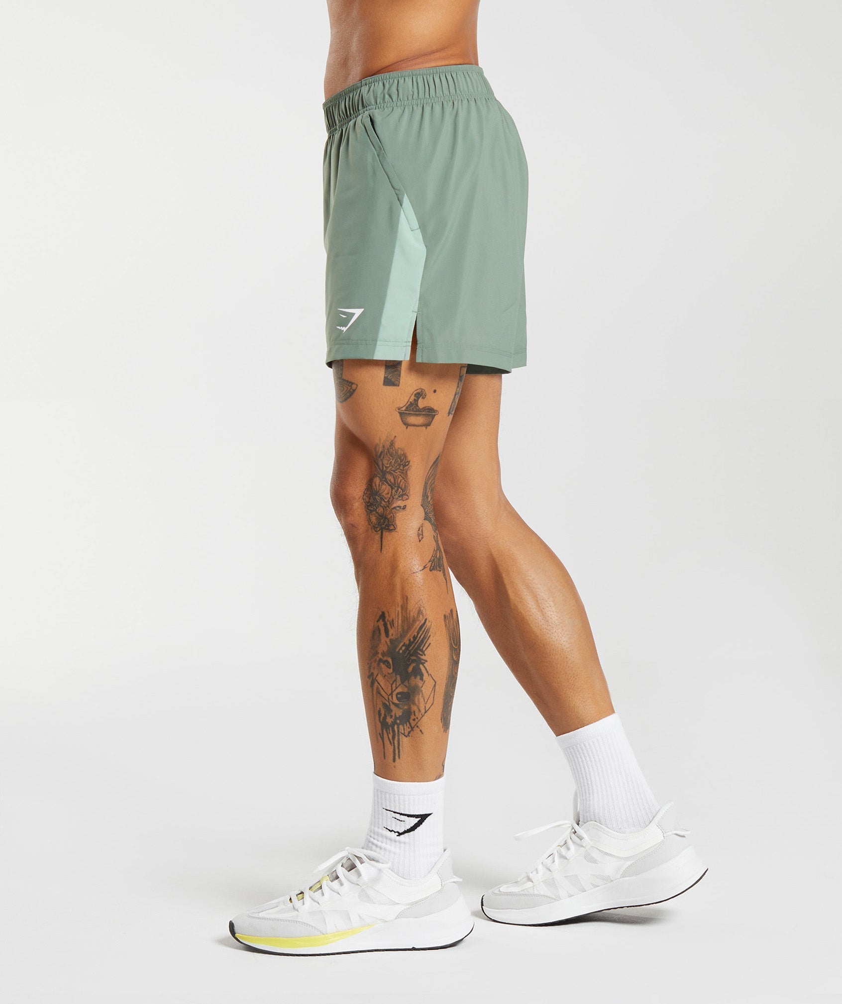 Gymshark Sport 5" Shorts - Willow Green/Desert Sage Green