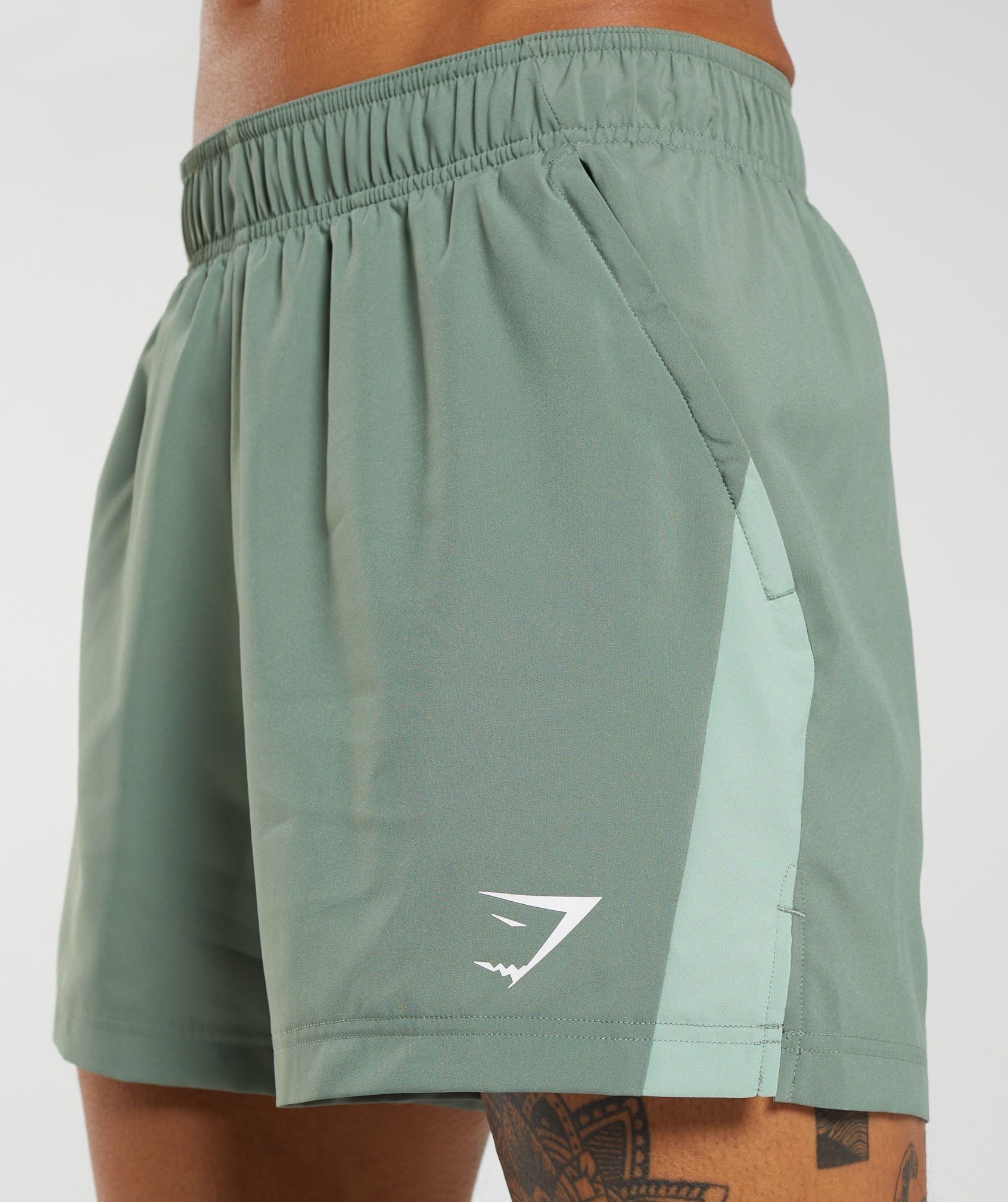 Gymshark Sport 5" Shorts - Willow Green/Desert Sage Green