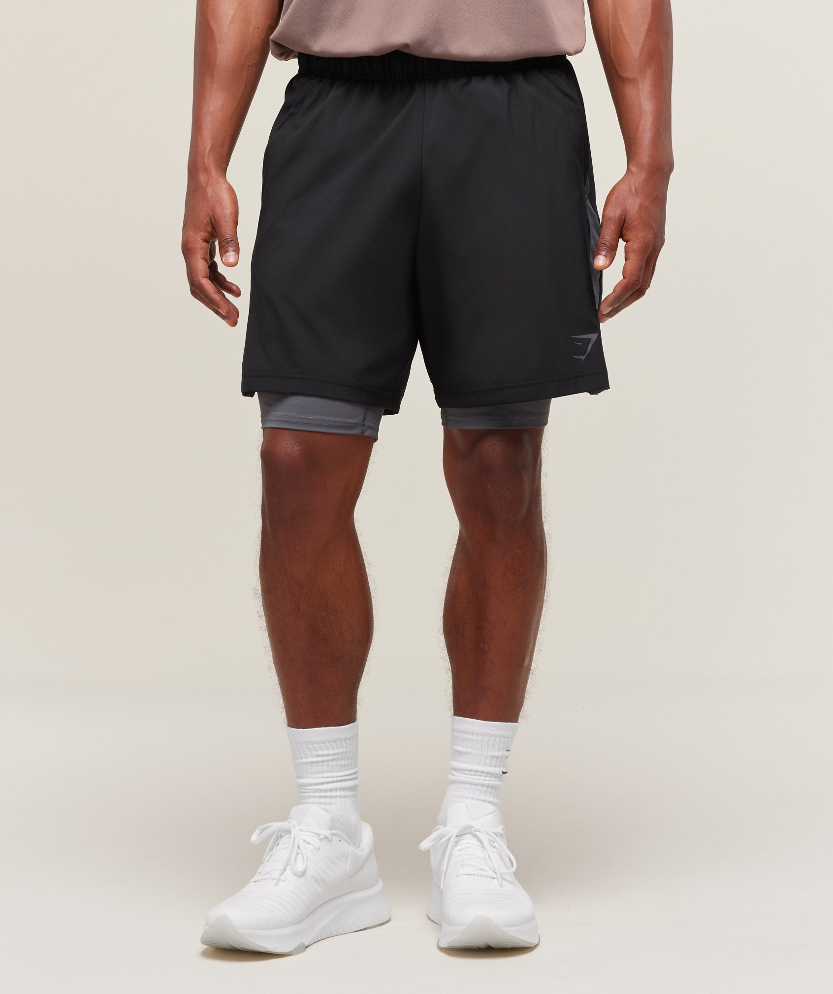 Gymshark Sport 7" 2 in 1 Shorts - Black/Dark Grey