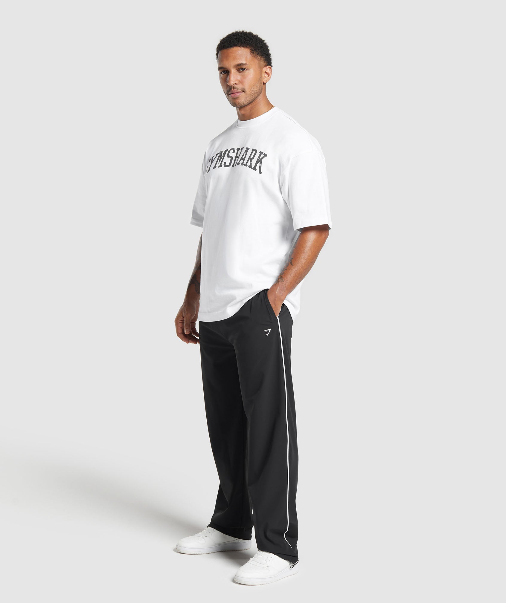 Gymshark Contrast Straight Leg Pant - Black