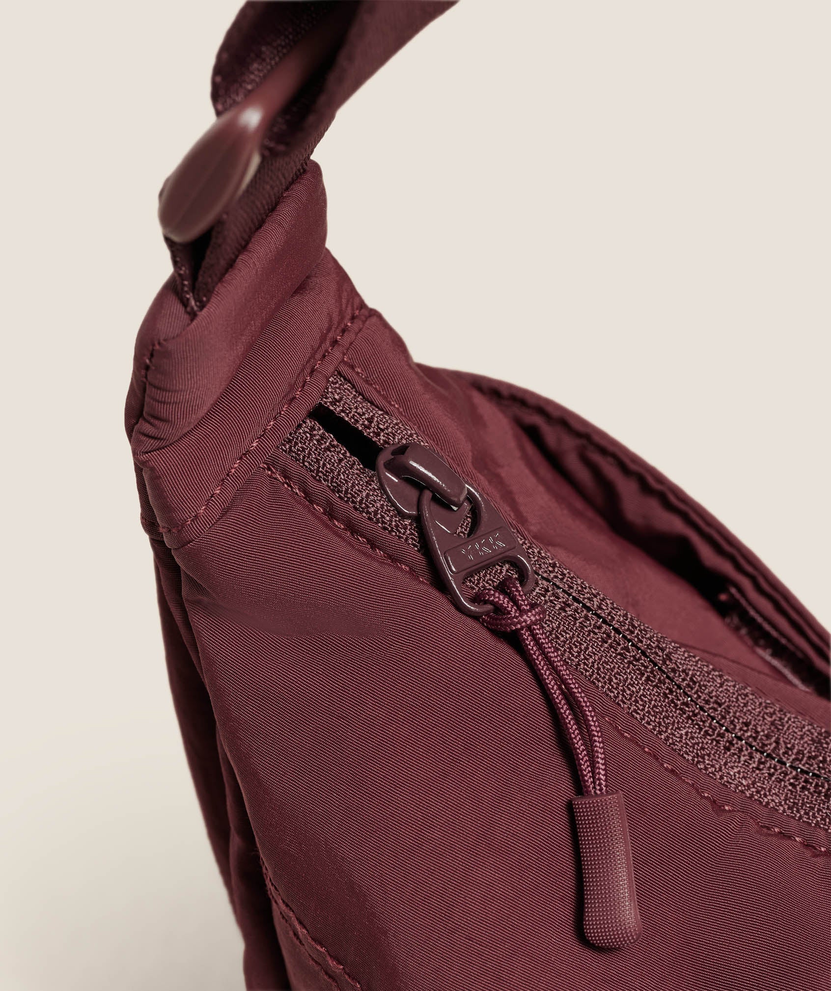 Gymshark Pleat Crossbody - Rich Maroon
