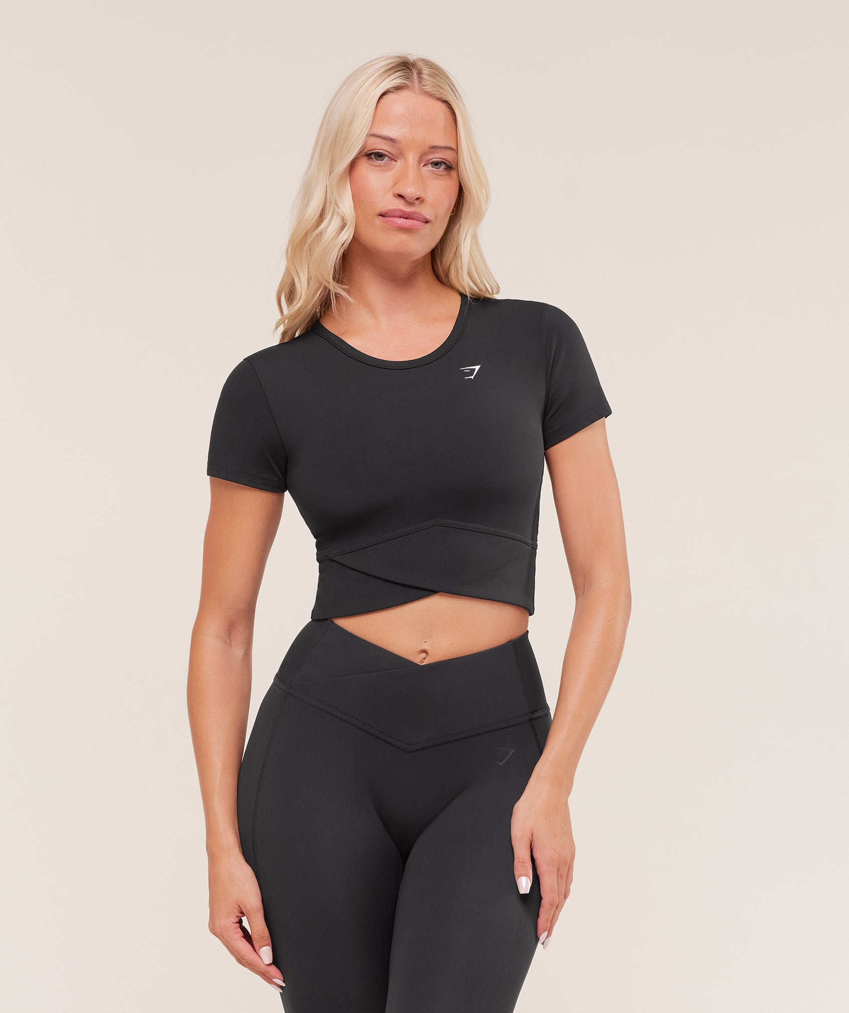 Gymshark Crossover Midi Top with Shelf - Black