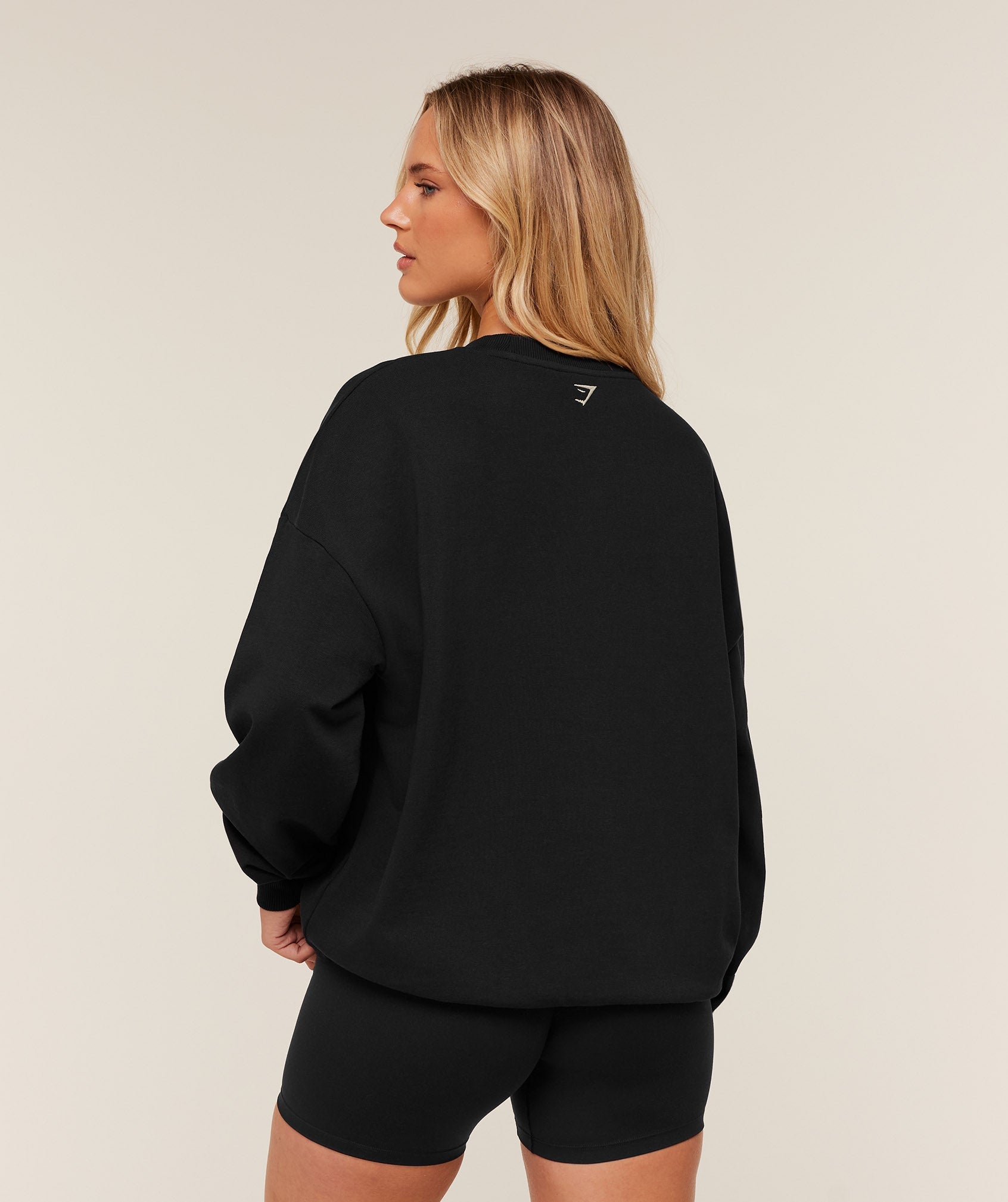 Gymshark Collegiate Graphic Crew Neck Pullover - Black/ Pebble Grey