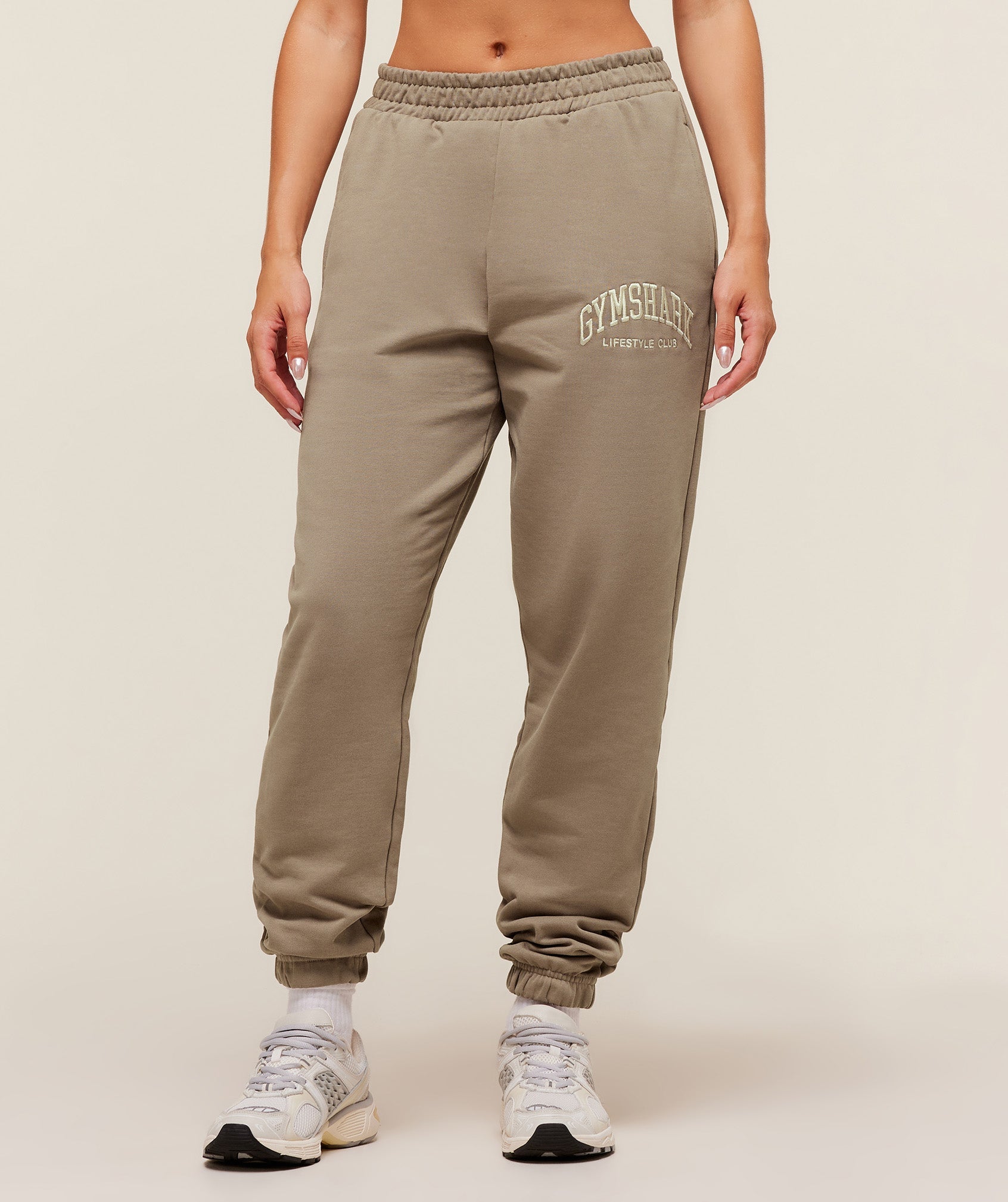 Gymshark Collegiate Graphic Joggers - Lifestyle Brown