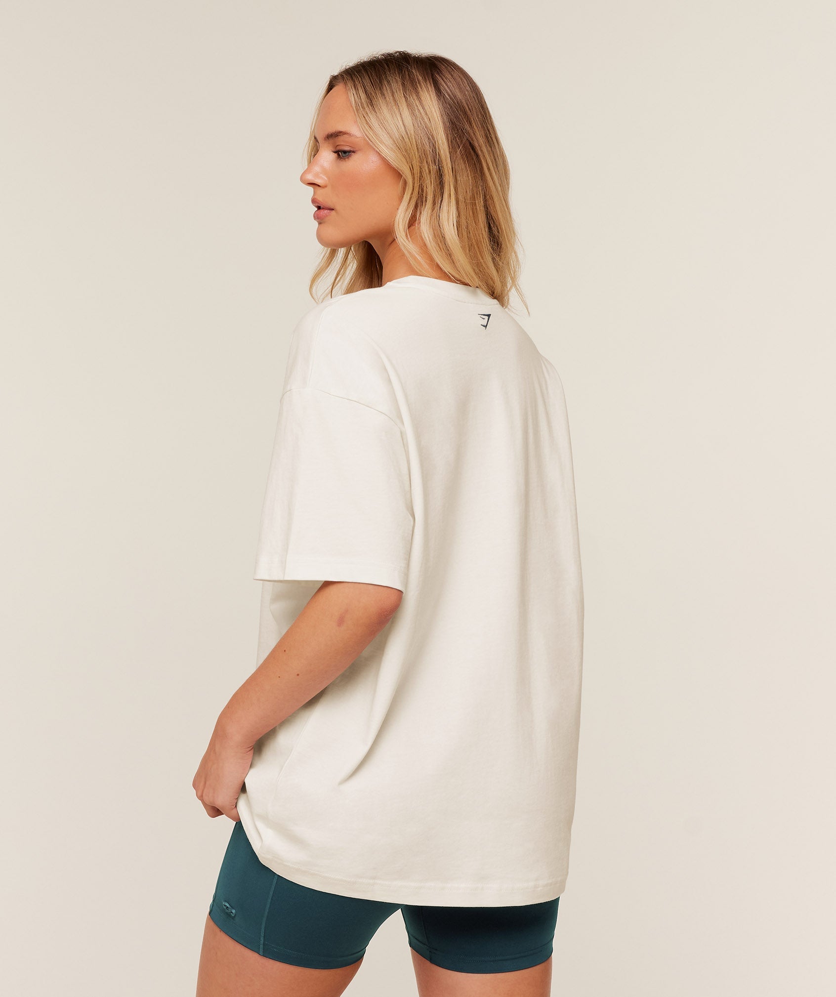 Gymshark Collegiate Graphic T-Shirt - GS Soft White