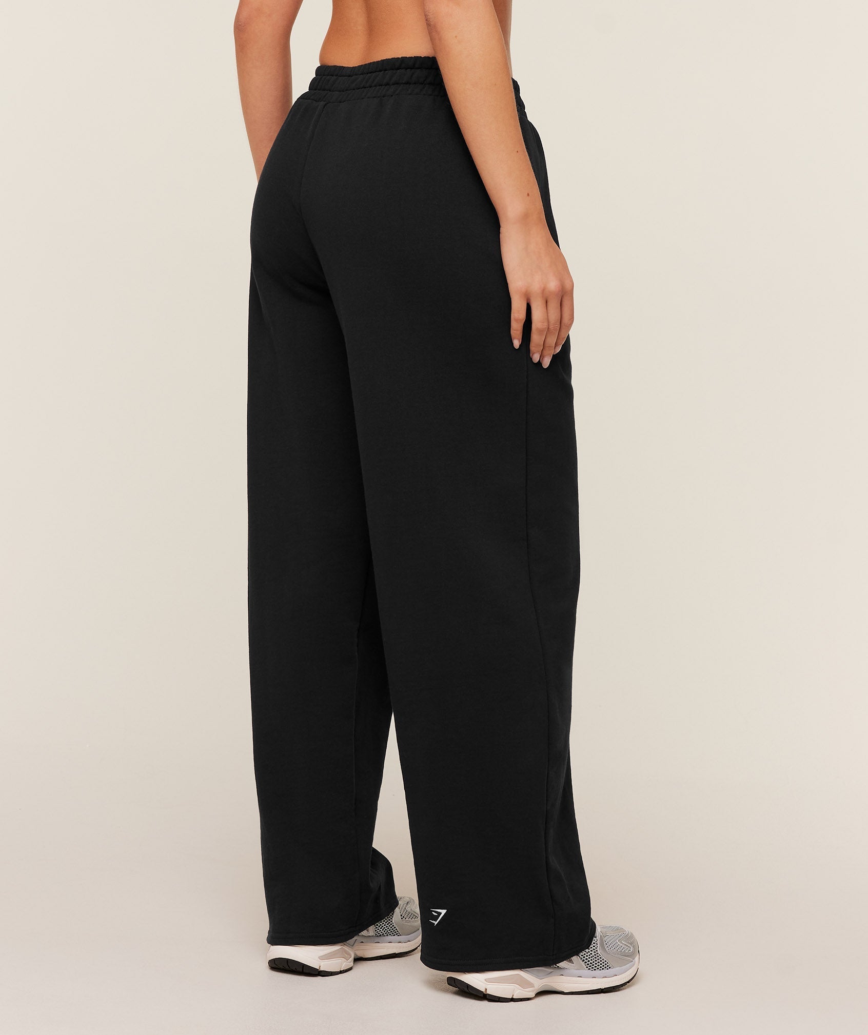 Gymshark Collegiate Graphic Straight Leg Jogger - GS Black