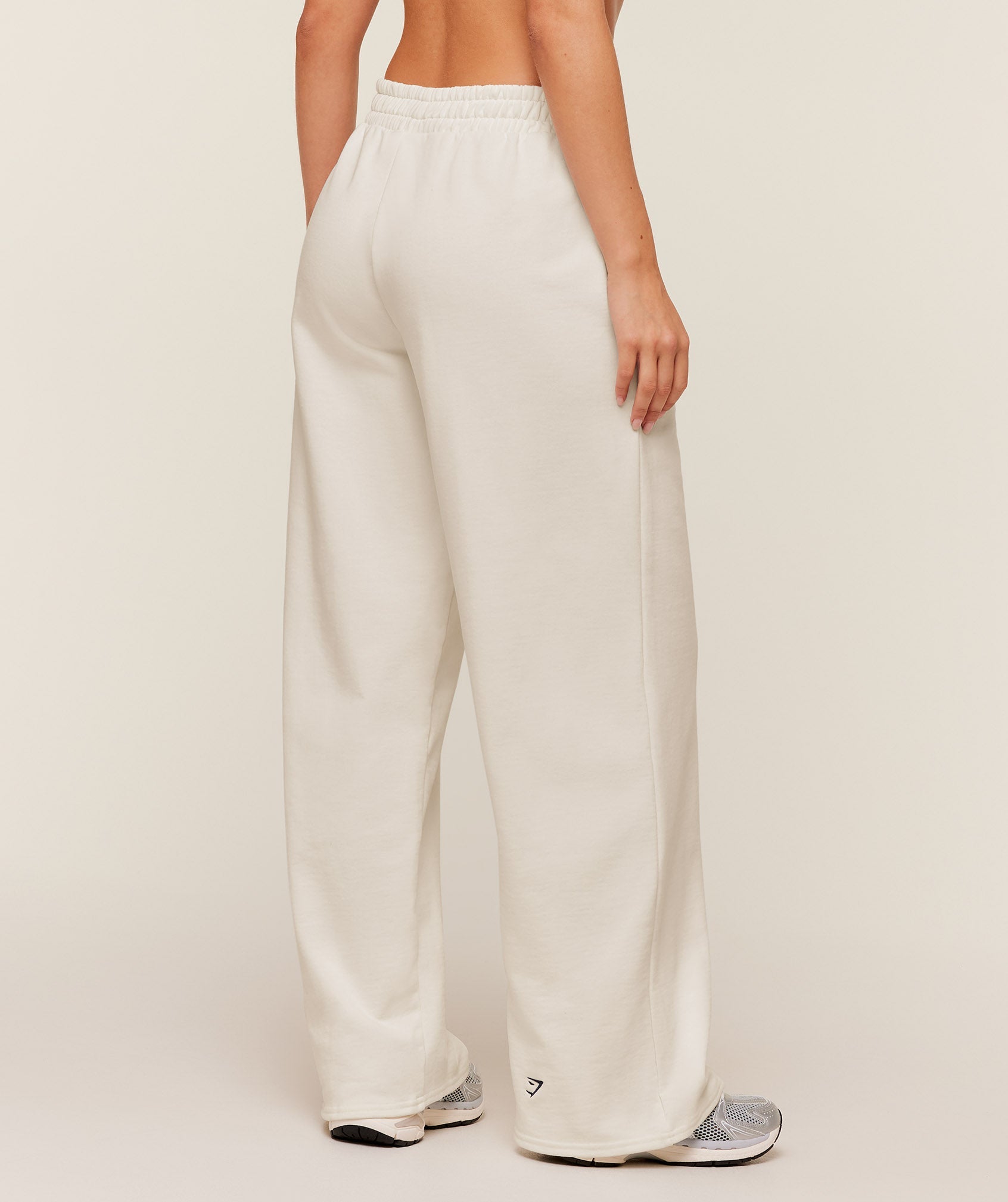 Gymshark Collegiate Graphic Straight Leg Jogger - GS Soft White