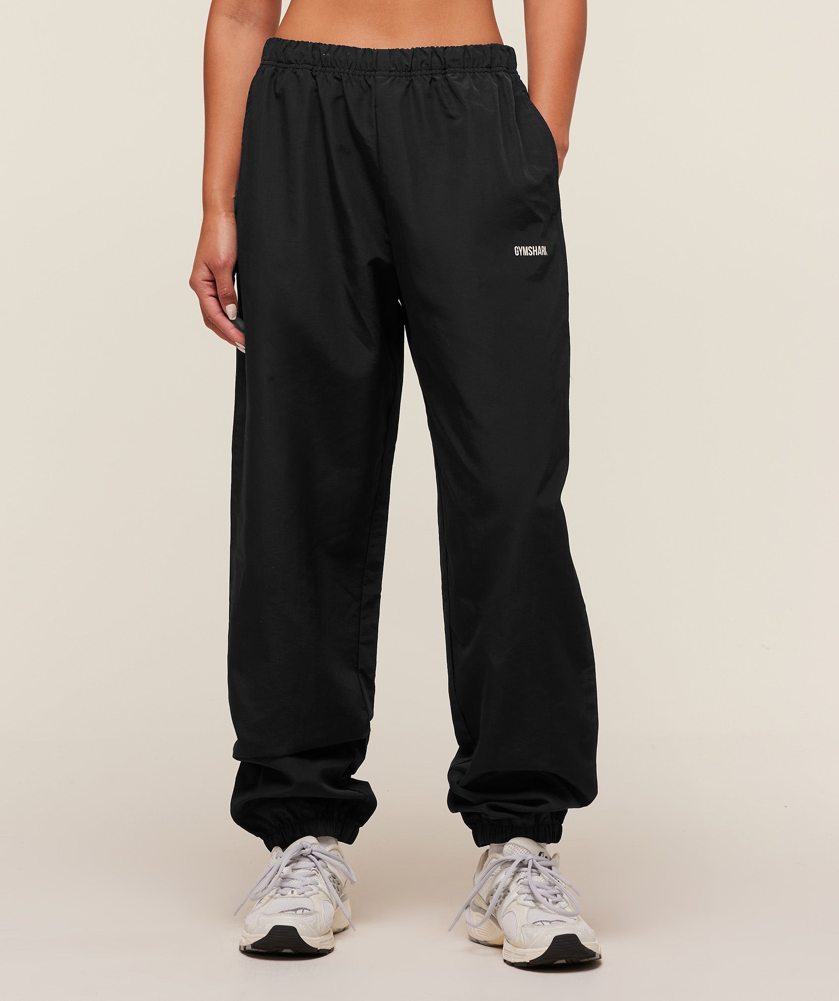 Gymshark Woven Track Pant - Black