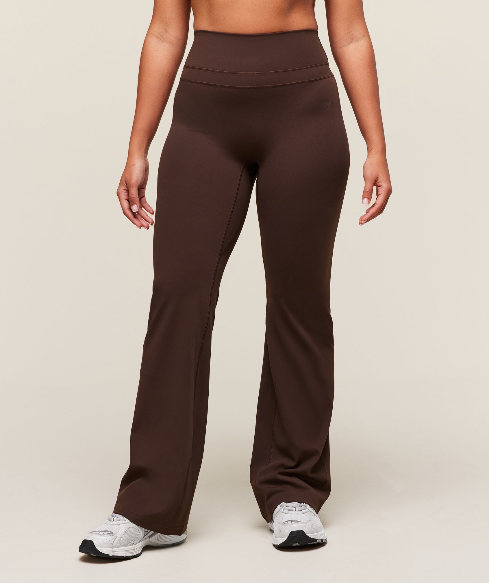 Gymshark Whitney Flared Leggings Short - Depth Brown