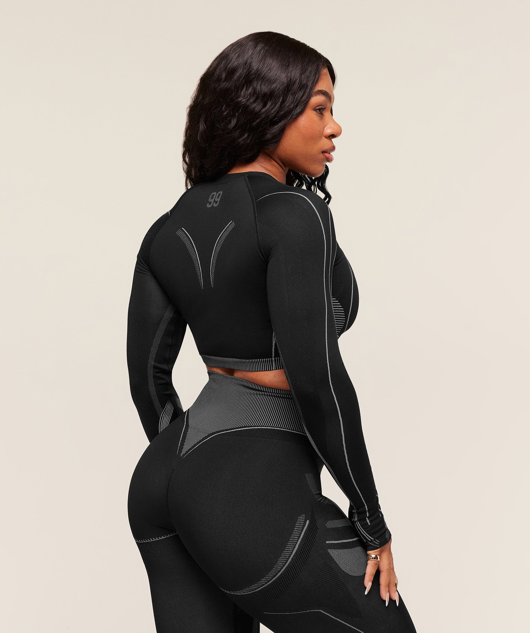 Gymshark x Analis Seamless Long Sleeve Crop Top - Black/Silver Grey