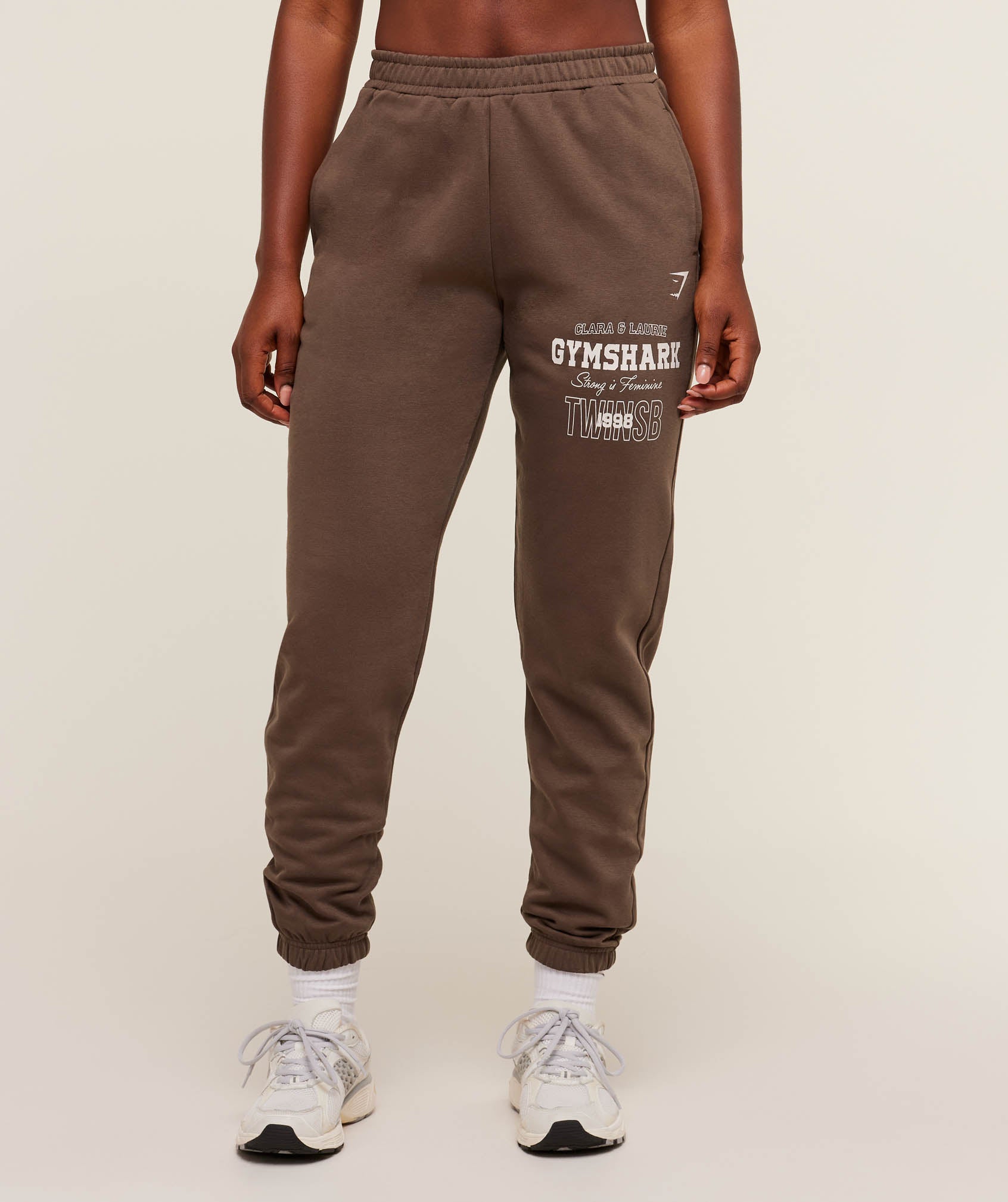 Gymshark x TWINSBFIT Graphic Joggers - Walnut Brown