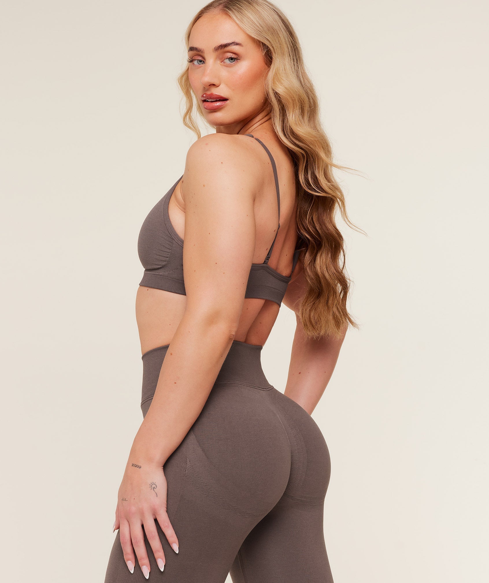 Gymshark Lift Seamless Sports Bra - Cool Brown