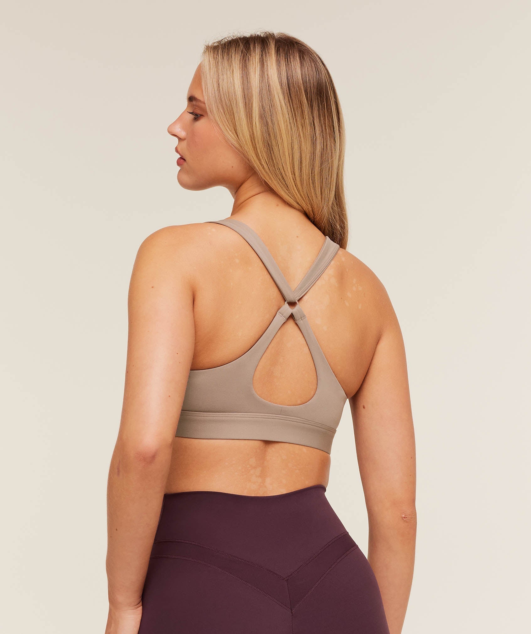 Gymshark Peek A Boo Sports Bra - Lifestyle Brown