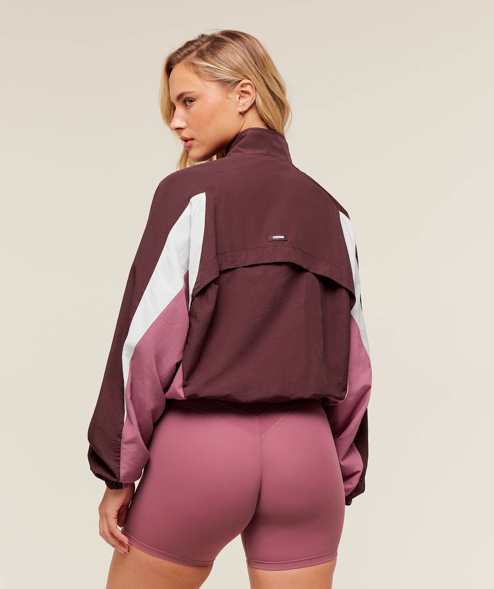 Gymshark Contrast Woven Jacket - Rich Maroon/Reset Pink/Oat White