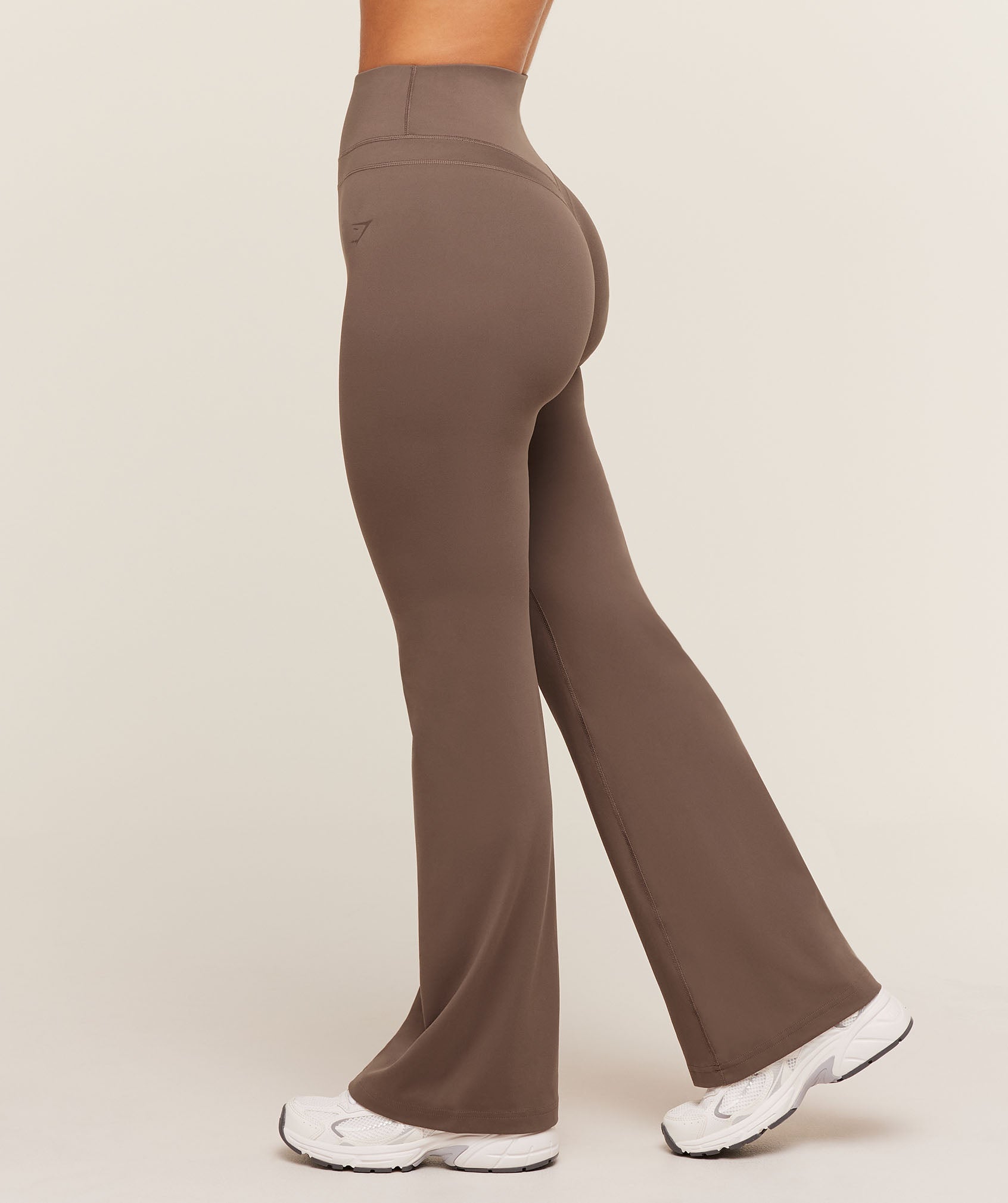 Gymshark Whitney Flared Leggings Short - Soft Brown