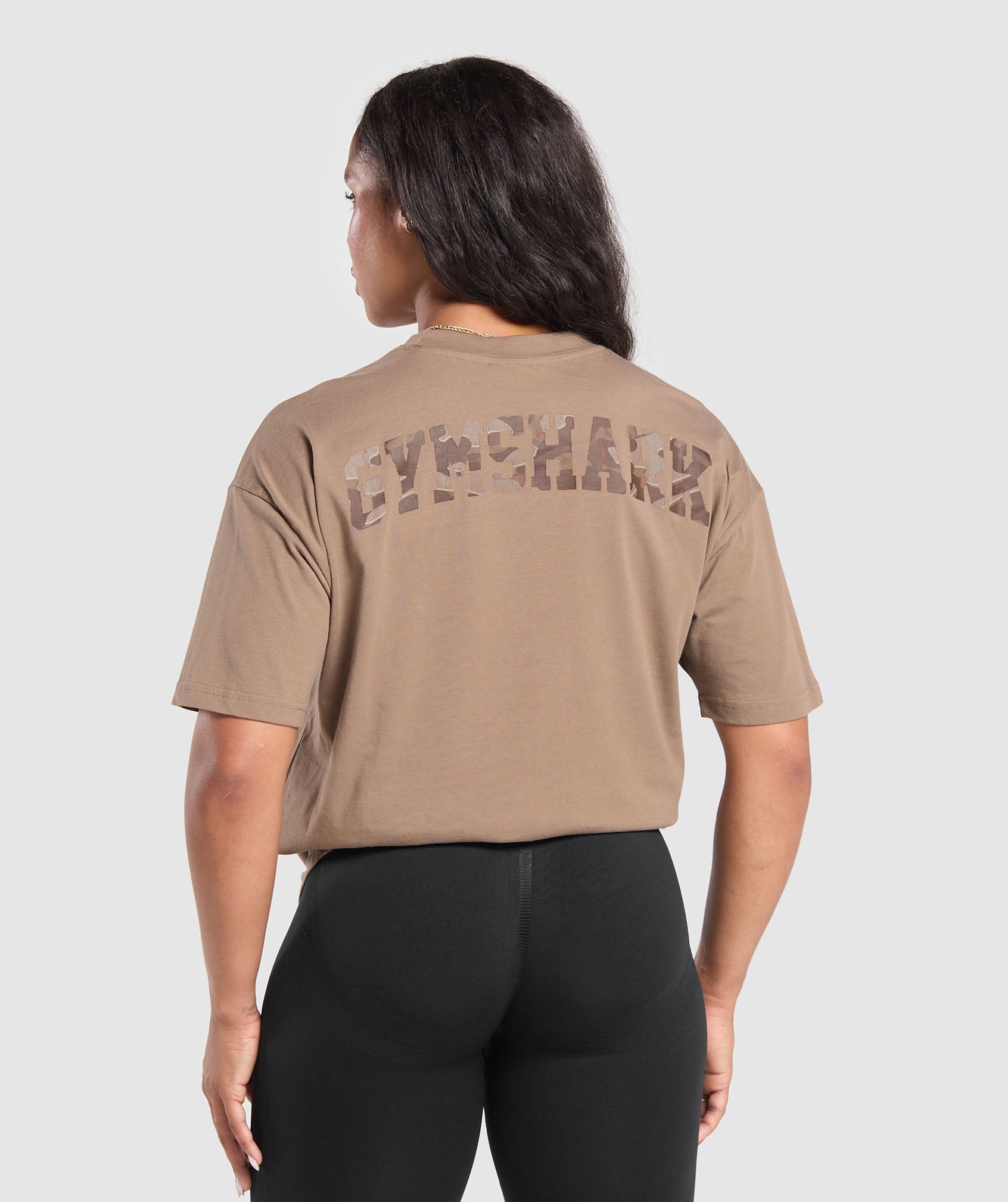 Gymshark Adapt Camo Graphic Oversized Top - Soul Brown
