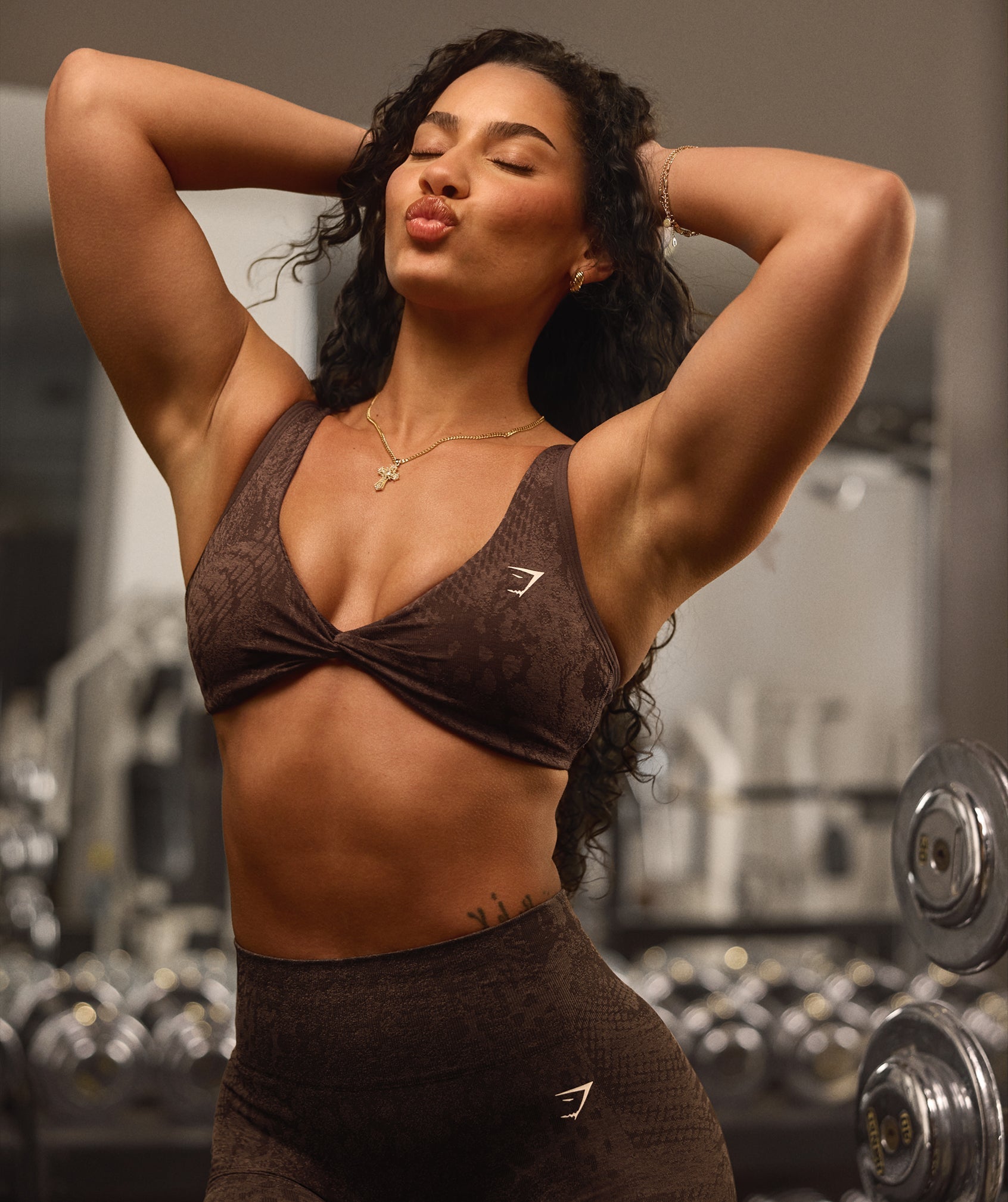 Gymshark Adapt Animal X Whitney Seamless Twist Front Bra - Archive Brown/Soft Brown