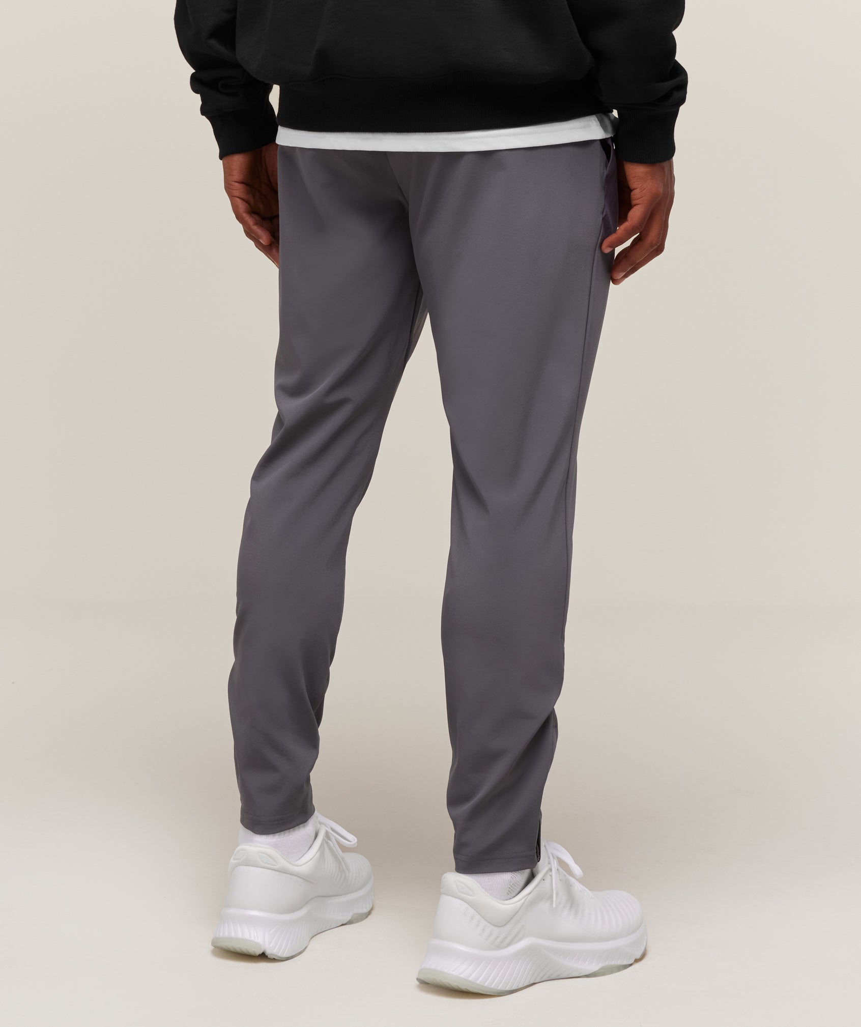 Gymshark Arrival Woven Joggers - Silhouette Grey