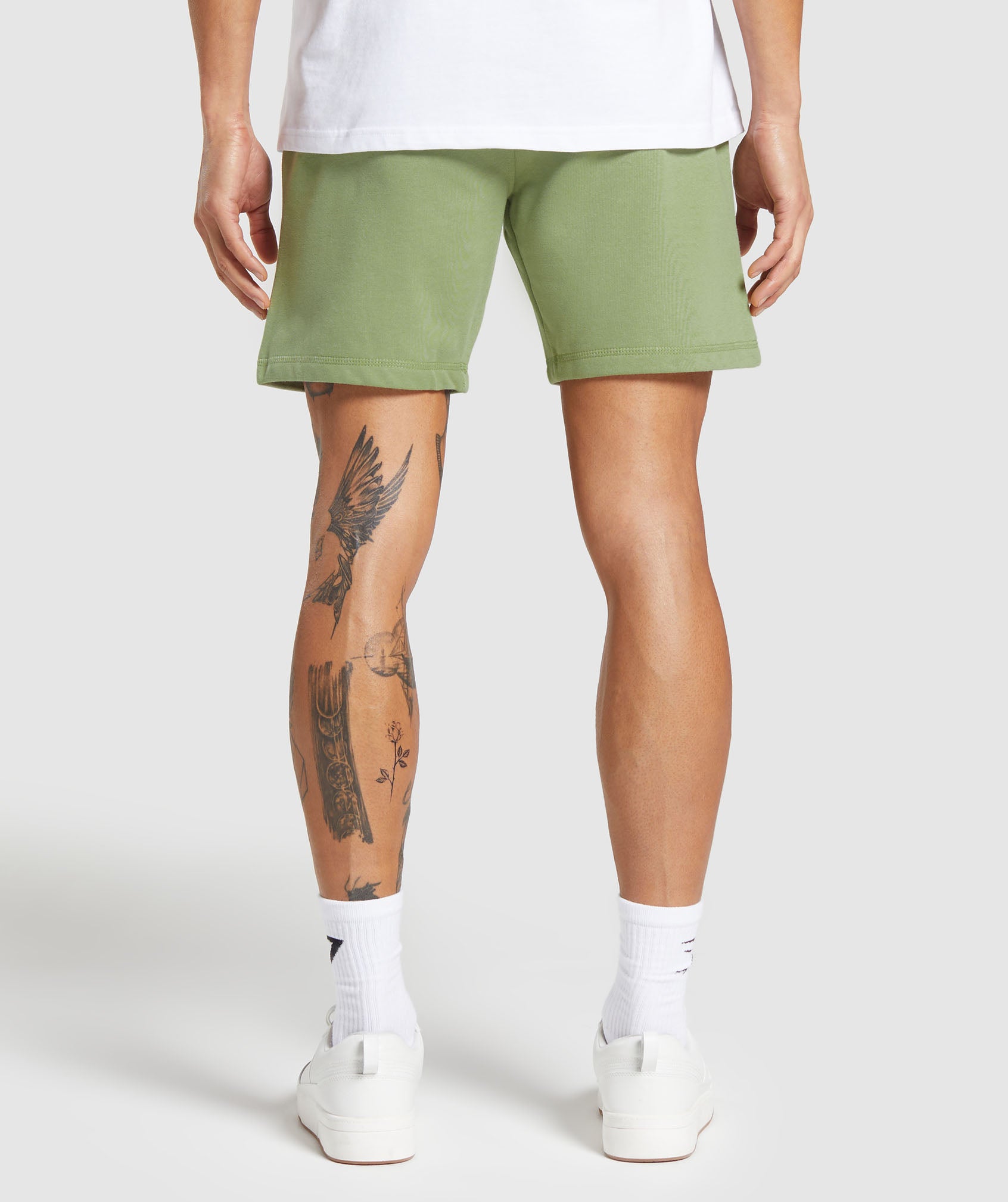 Gymshark Crest 7" Shorts - Natural Sage Green