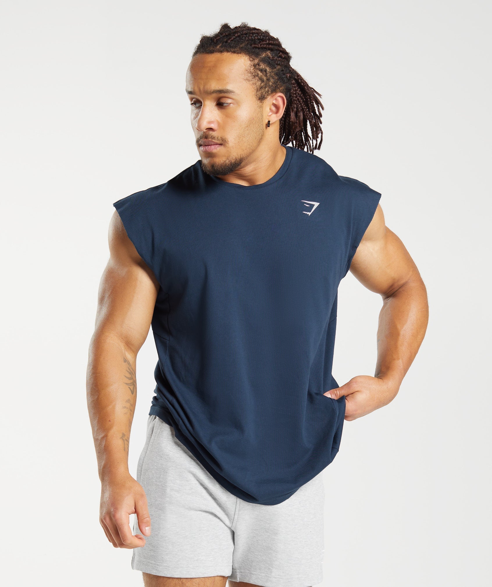 Gymshark React Cut Off Tank - Navy