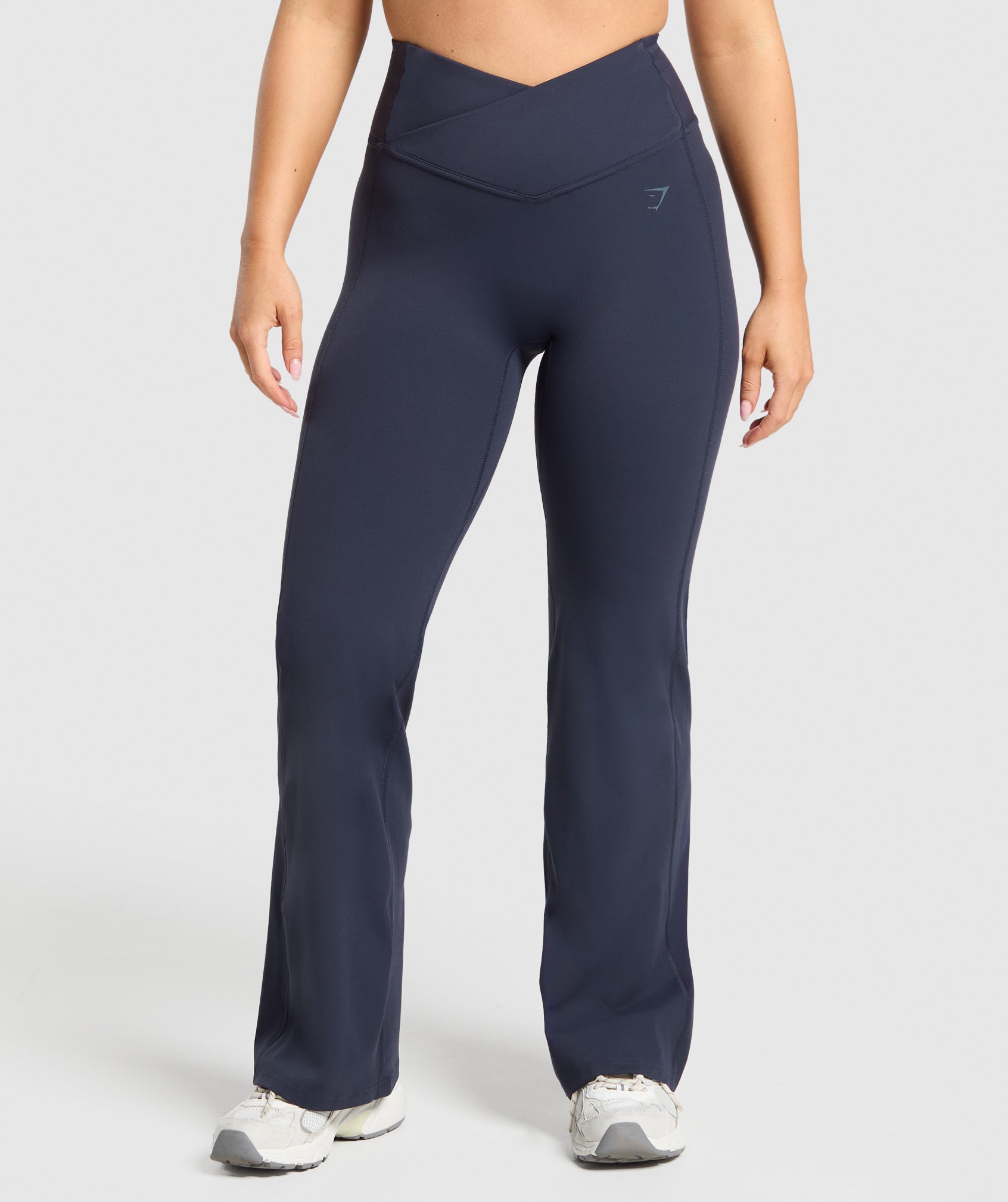 Gymshark Crossover Flared Leggings - Heavy Blue