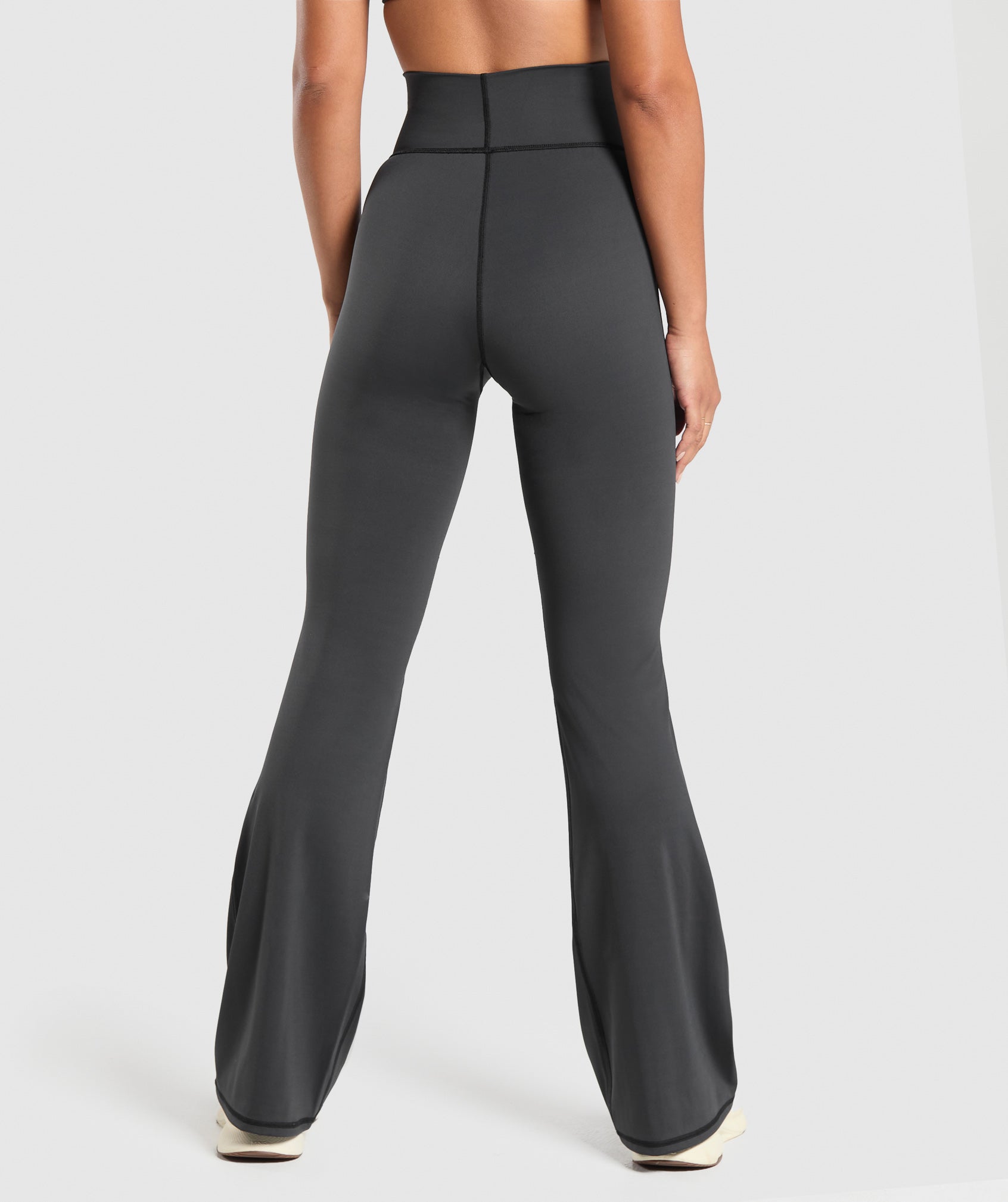 Gymshark Elevate Flared Leggings 2.0 - Black