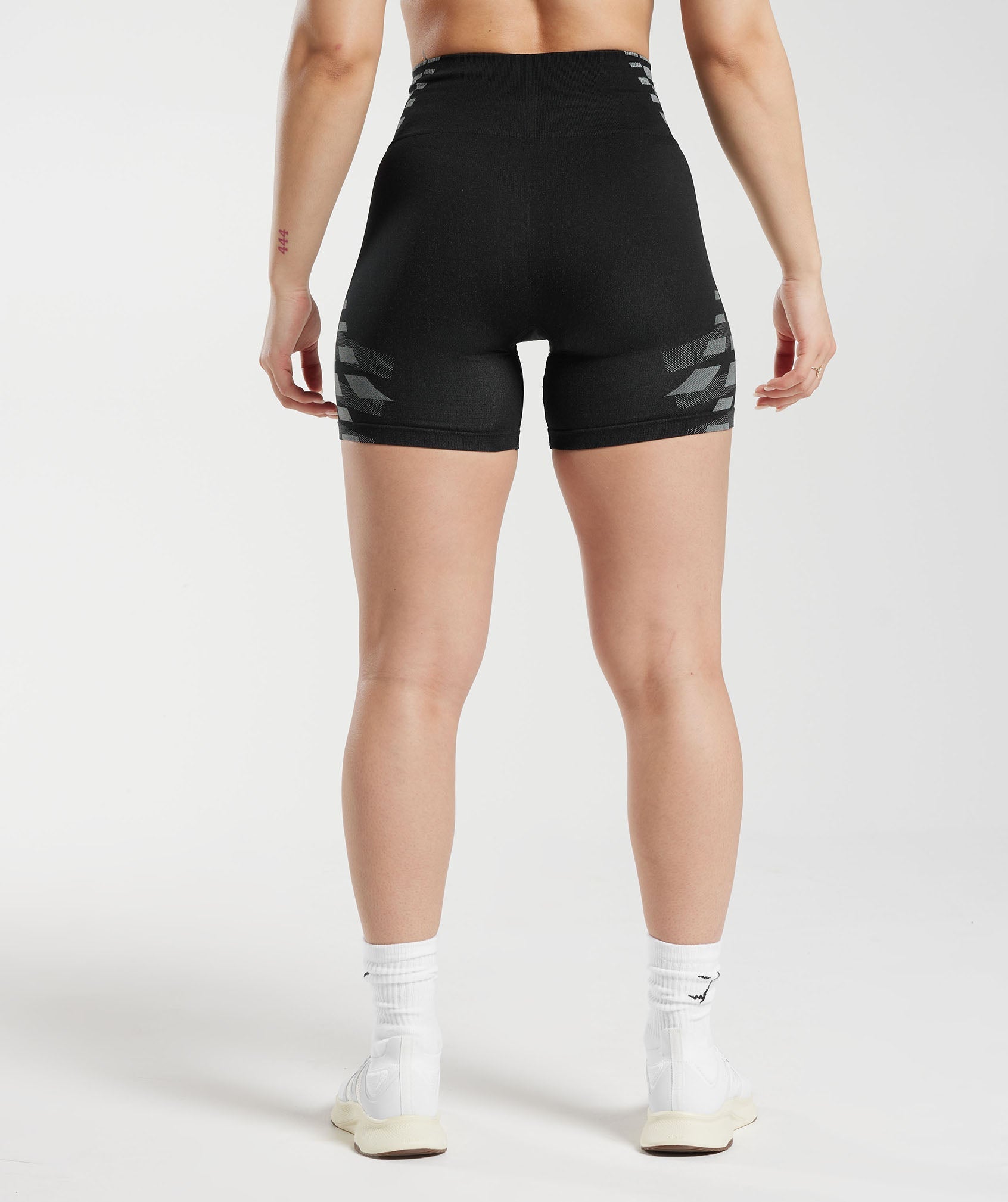 Gymshark Apex Limit Shorts - Black/Light Grey