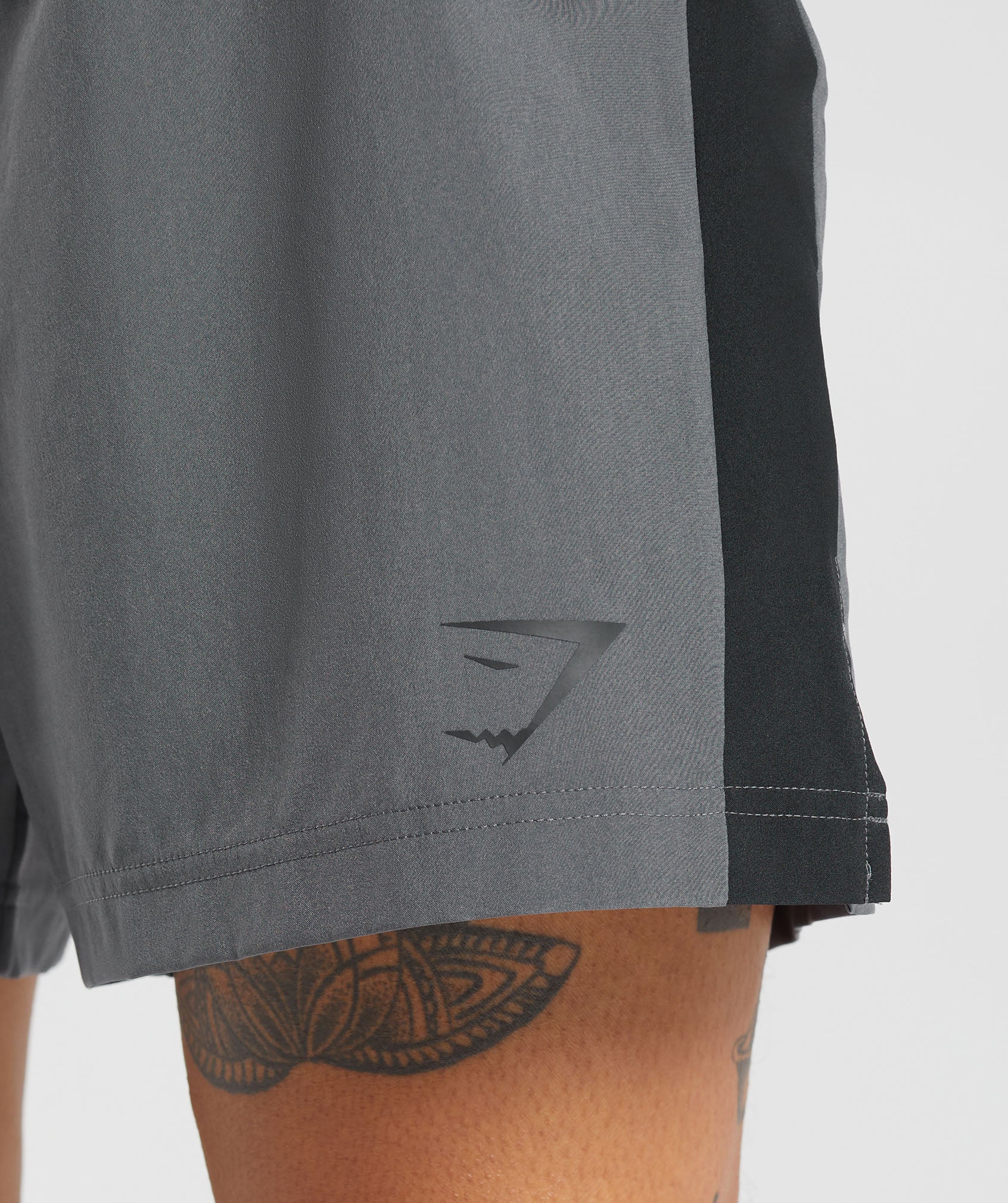 Gymshark Sport  7" Shorts - Dark Grey/Black