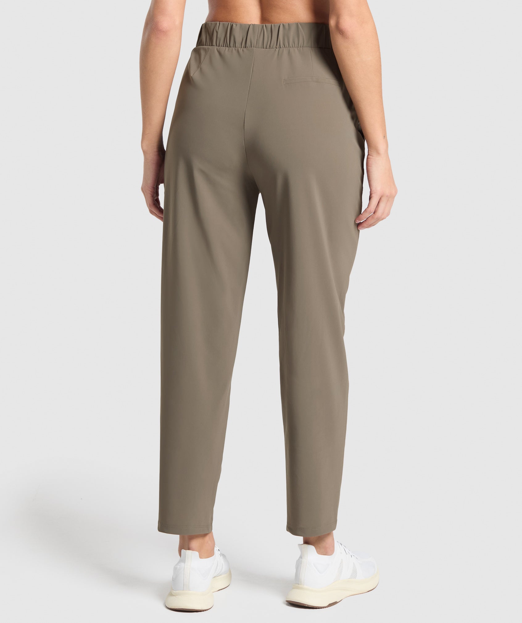 Gymshark Tapered Woven Pants - Camo Brown