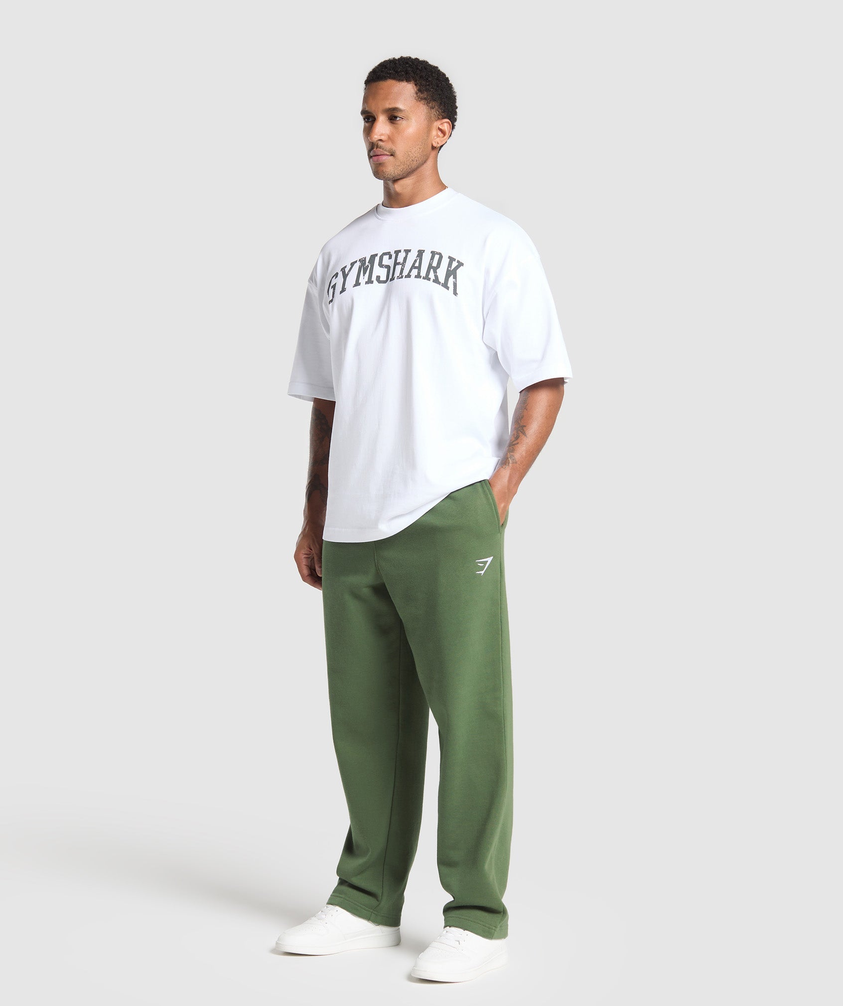 Gymshark Crest Straight Leg Joggers - Core Olive