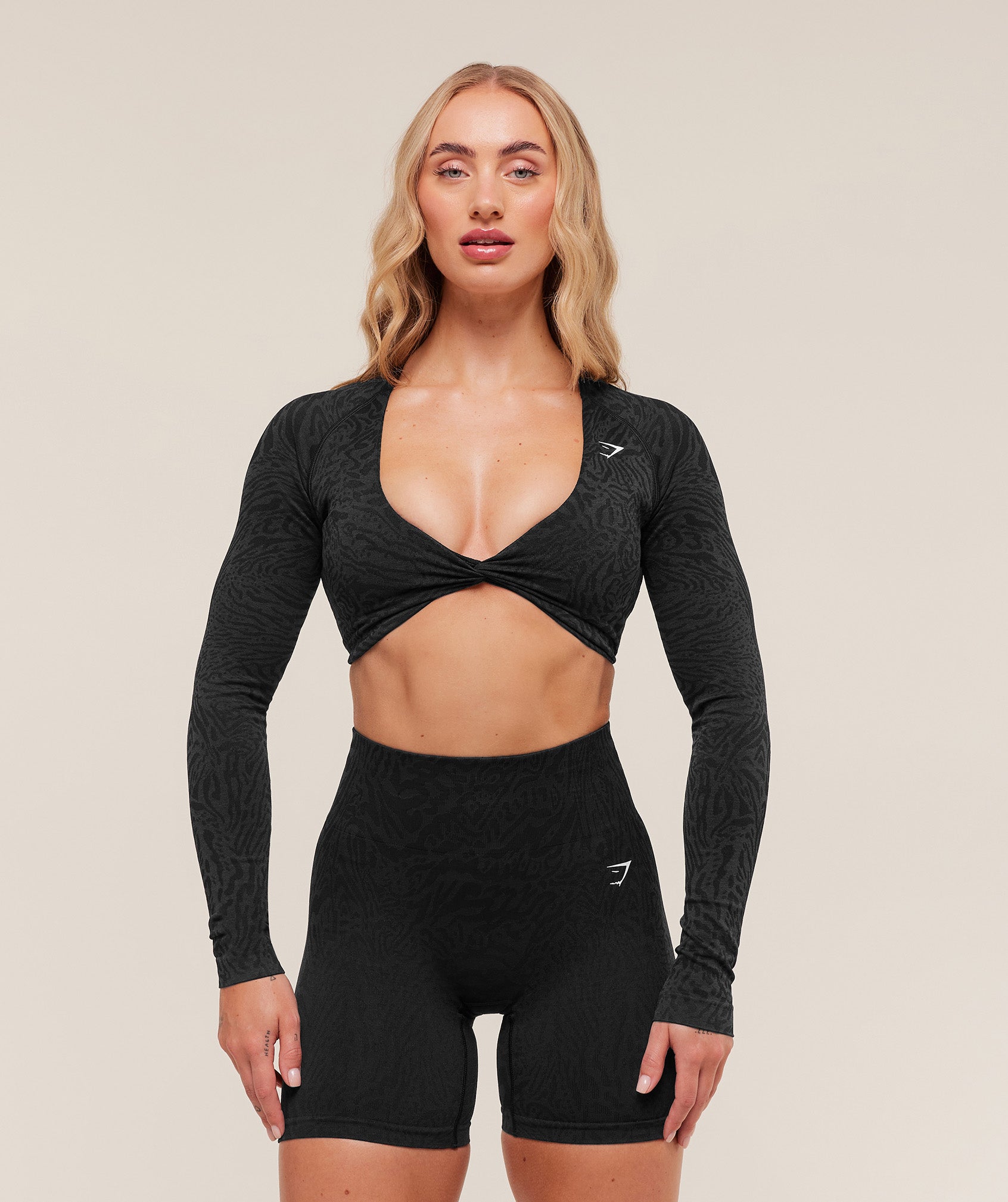 Gymshark Adapt Animal Long Sleeve Crop Top - Black/Asphalt Grey