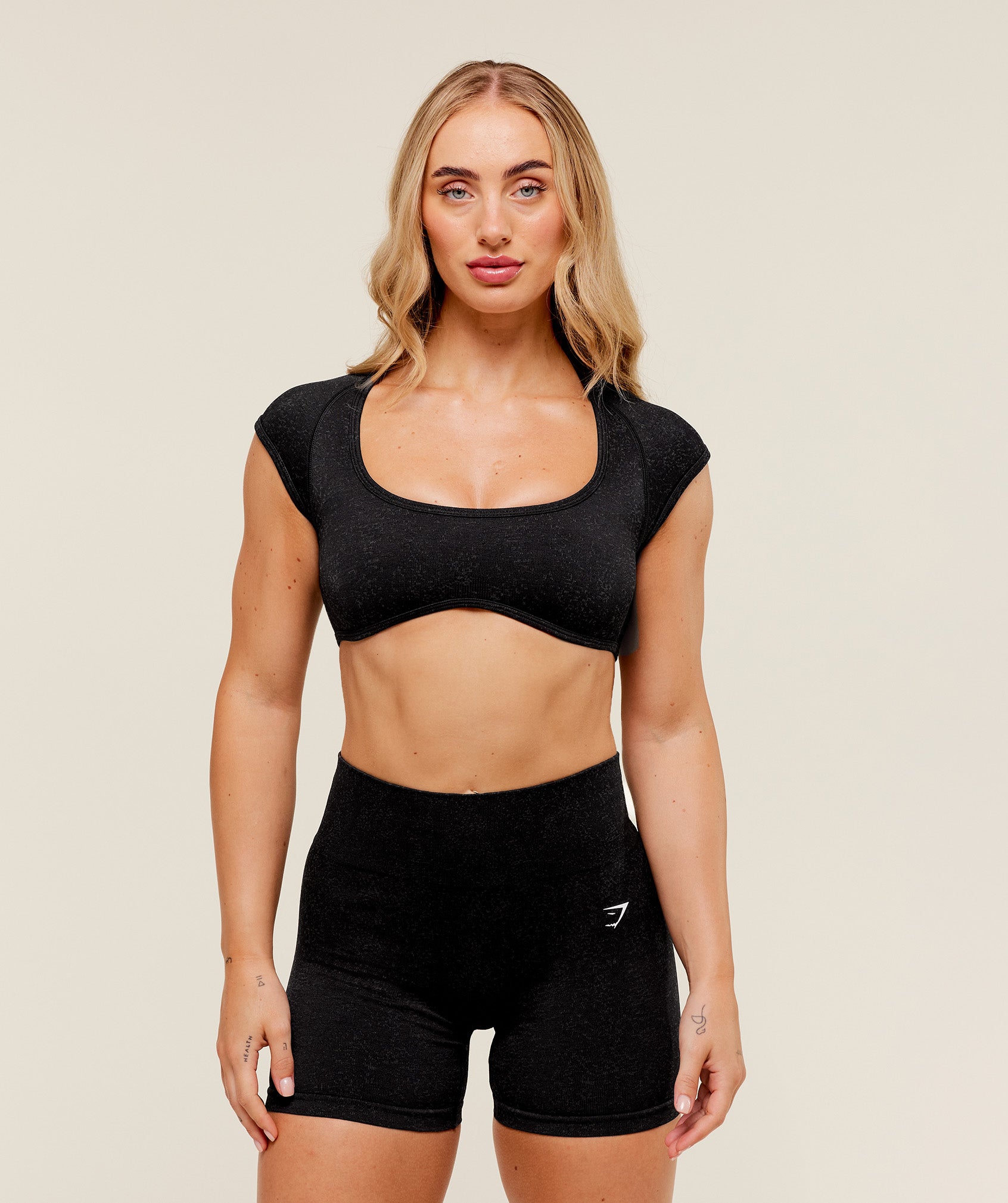Gymshark Adapt Fleck x Whitney Short Sleeve Crop Top - Black