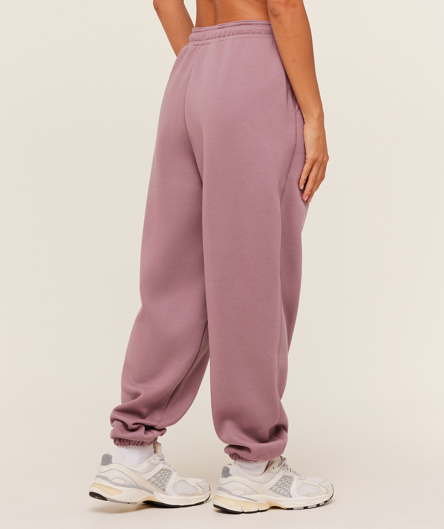 Gymshark Cosy Luxe Cuffed Joggers - Calm Pink