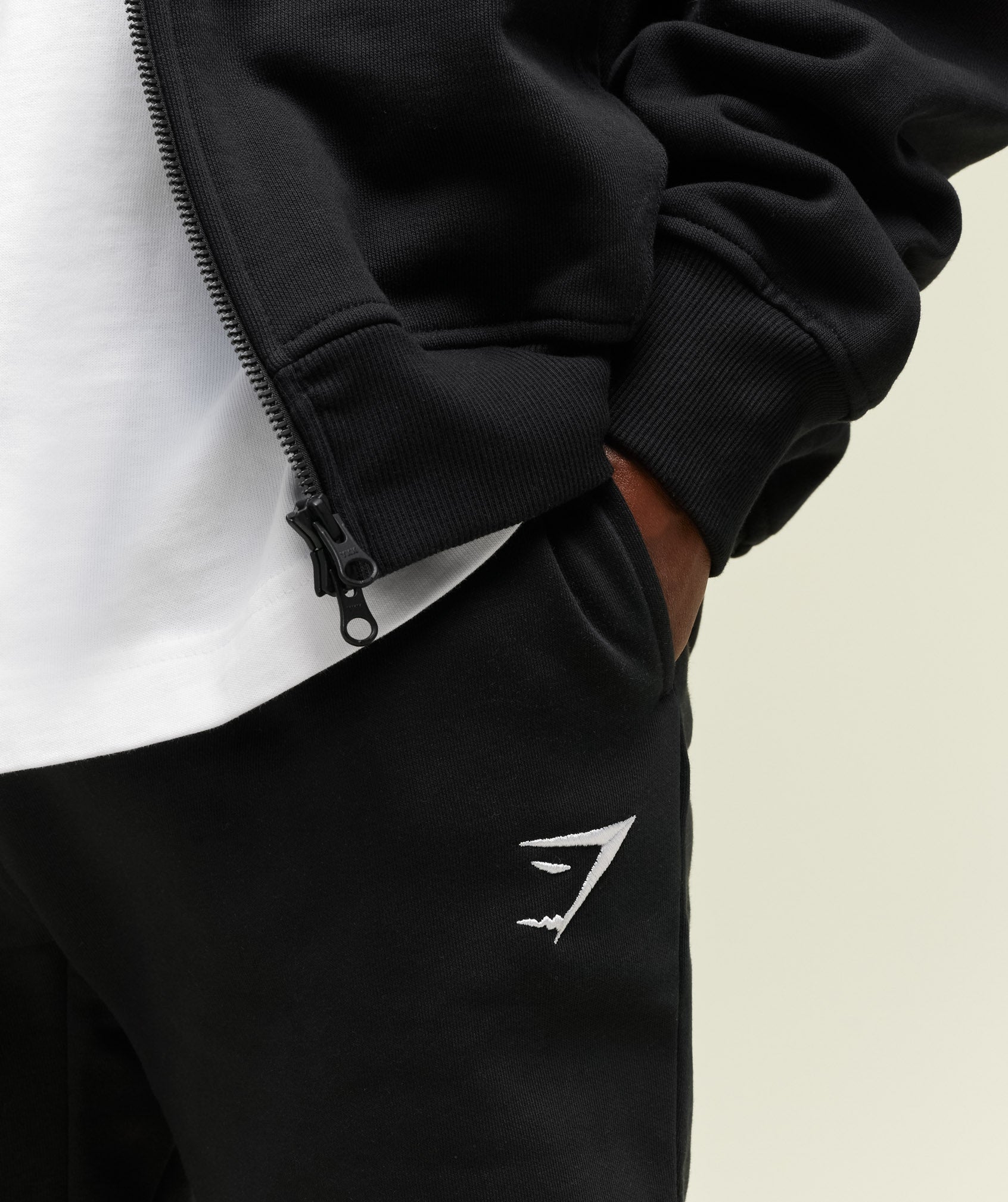 Gymshark Crest Joggers - Black
