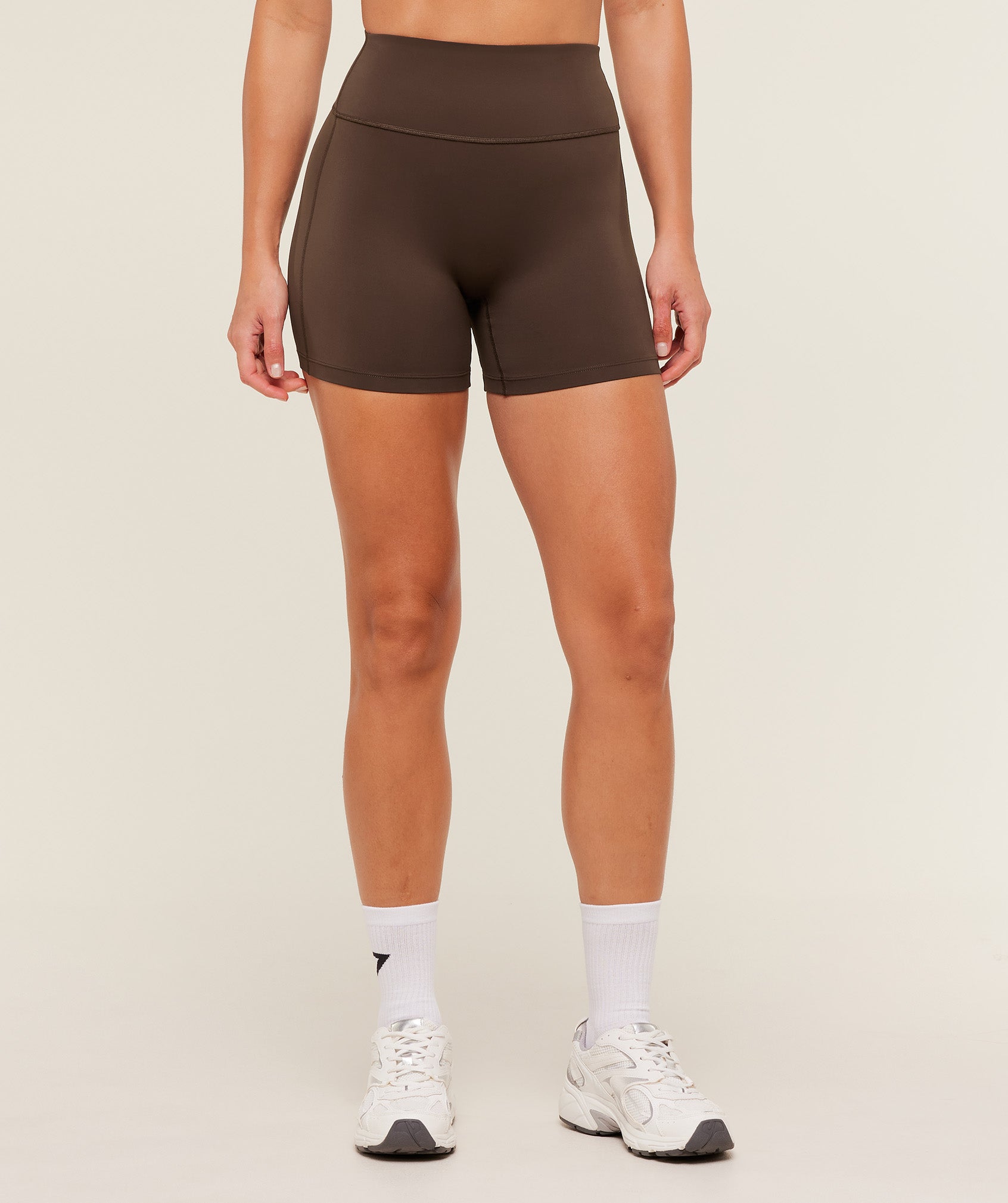 Gymshark Flow Bodyfit Short - Archive Brown