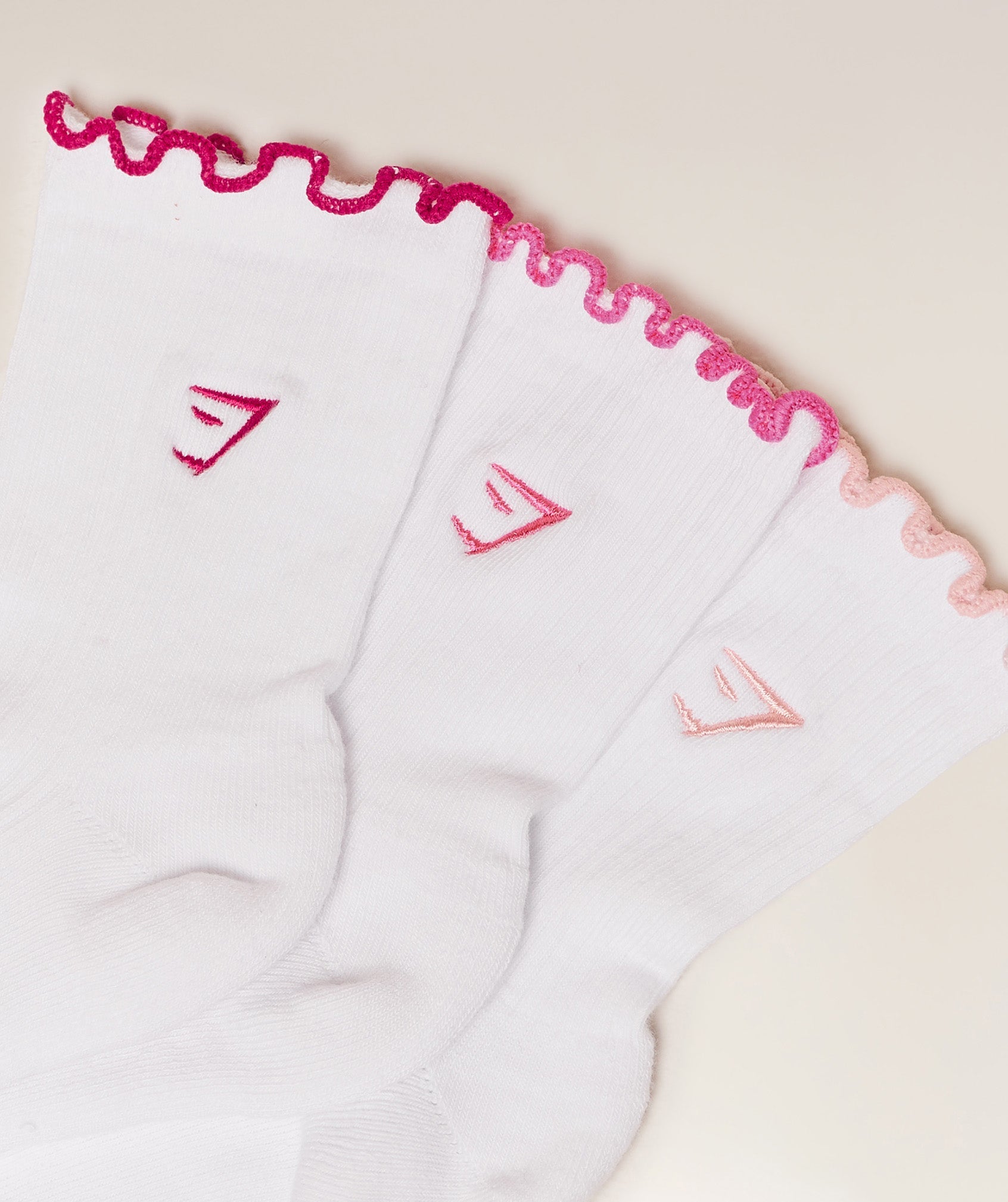 Gymshark Midi Frill Socks 3pk - Cloud Pink/Energy Pink/Build Pink
