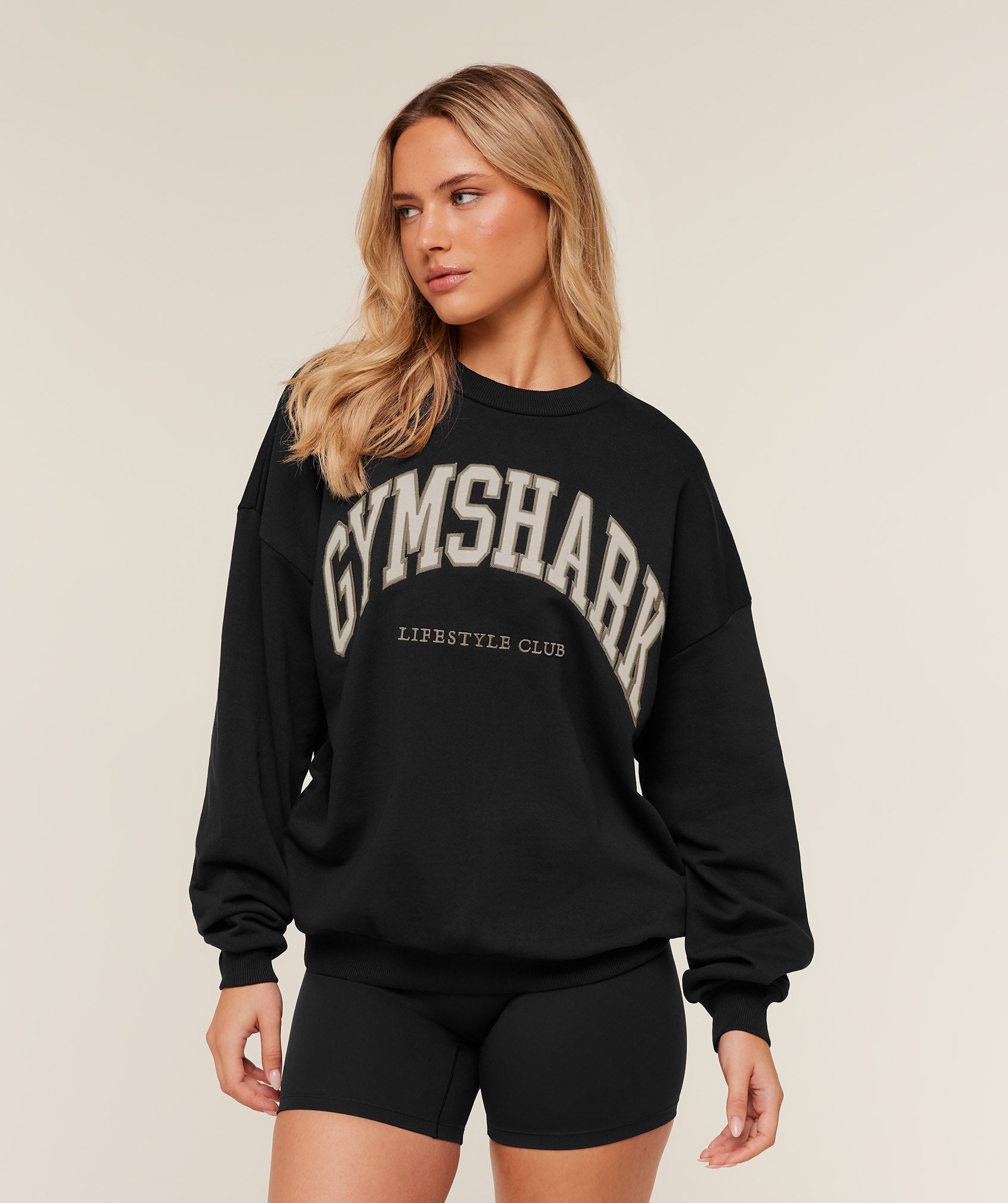 Gymshark Collegiate Graphic Crew Neck Pullover - Black/ Pebble Grey