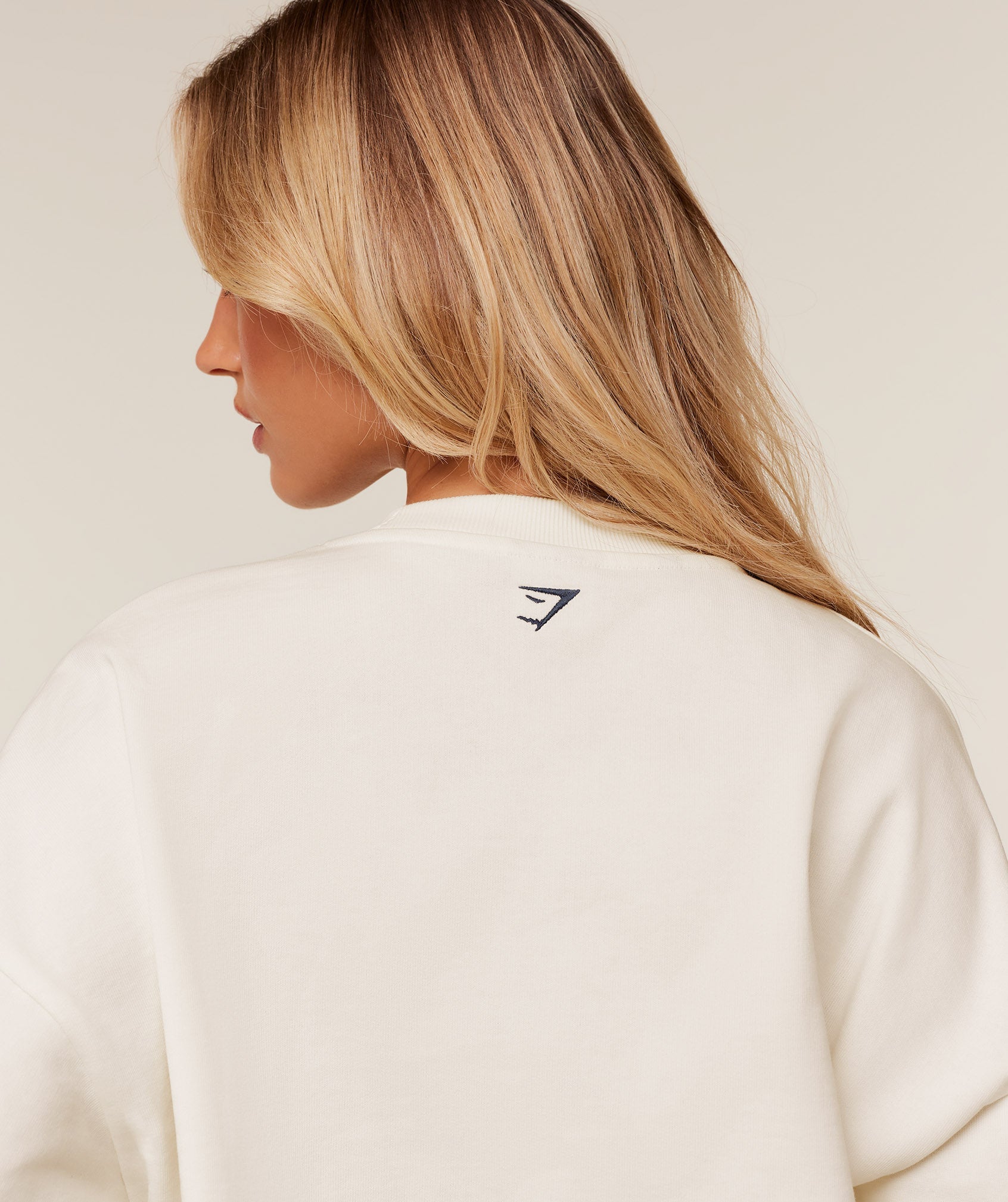 Gymshark Collegiate Graphic Crew Neck Pullover - GS Soft White
